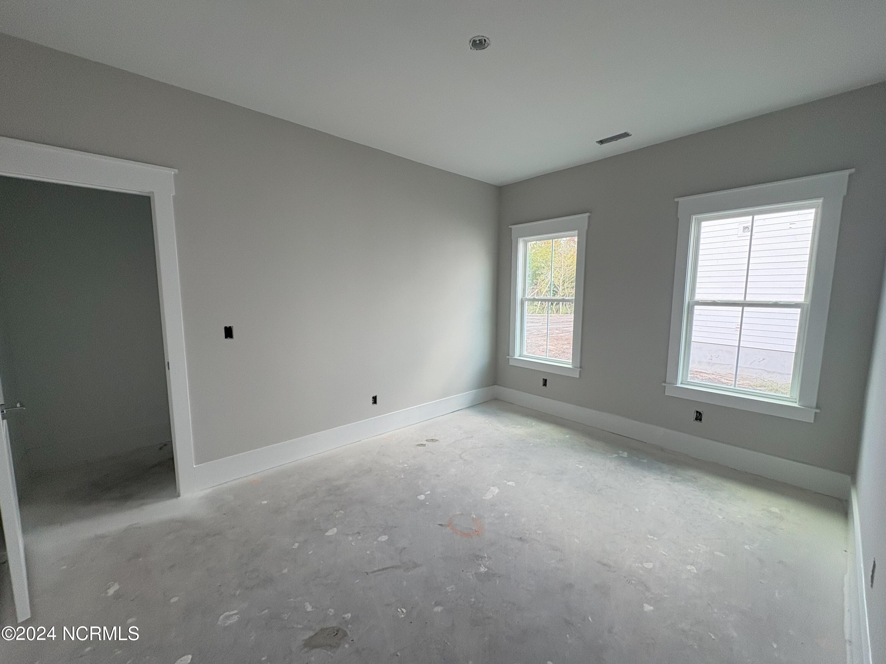 15 Streambed Way Property Photo 10