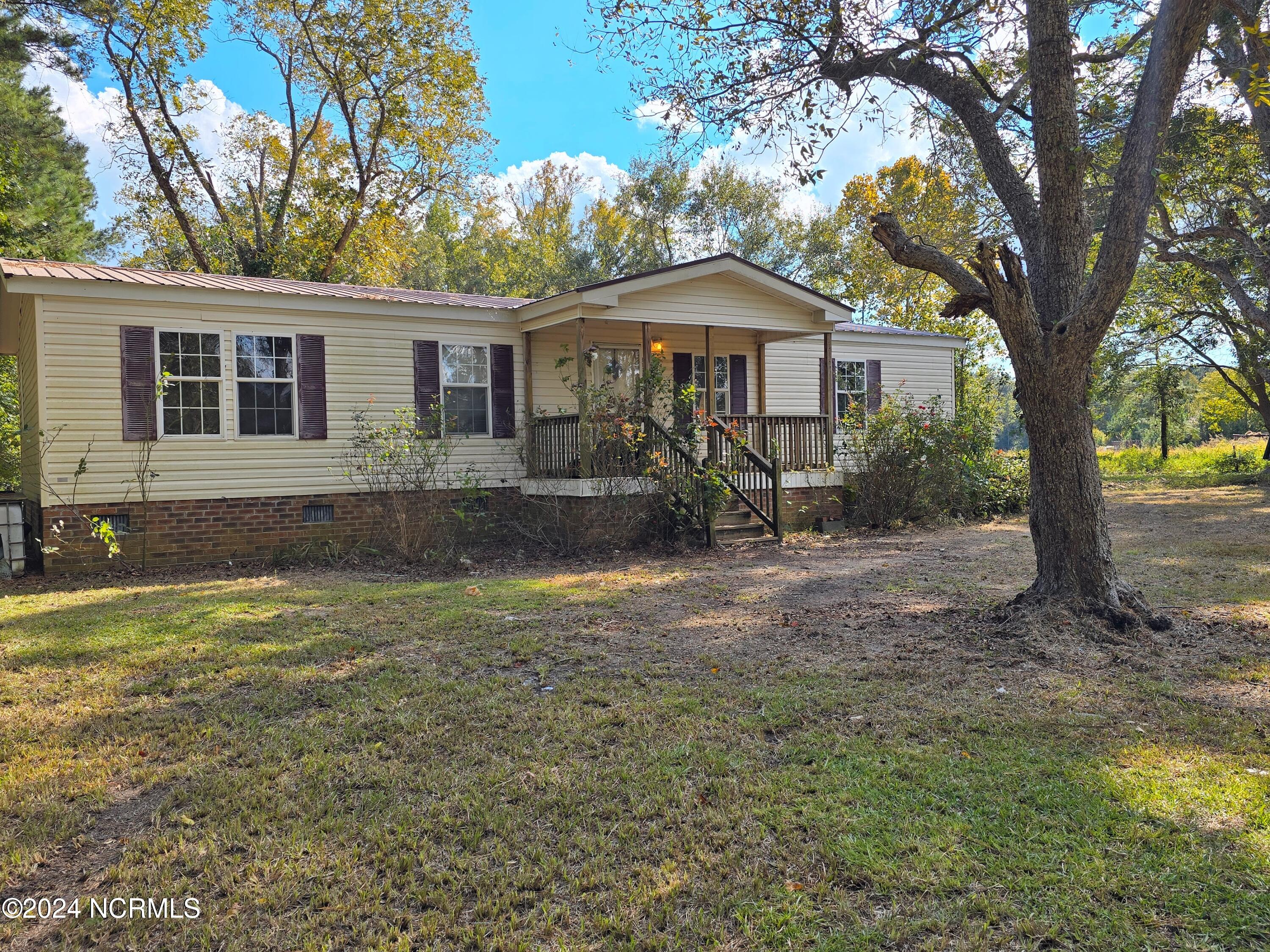 8161 Pireway Road Property Photo 2