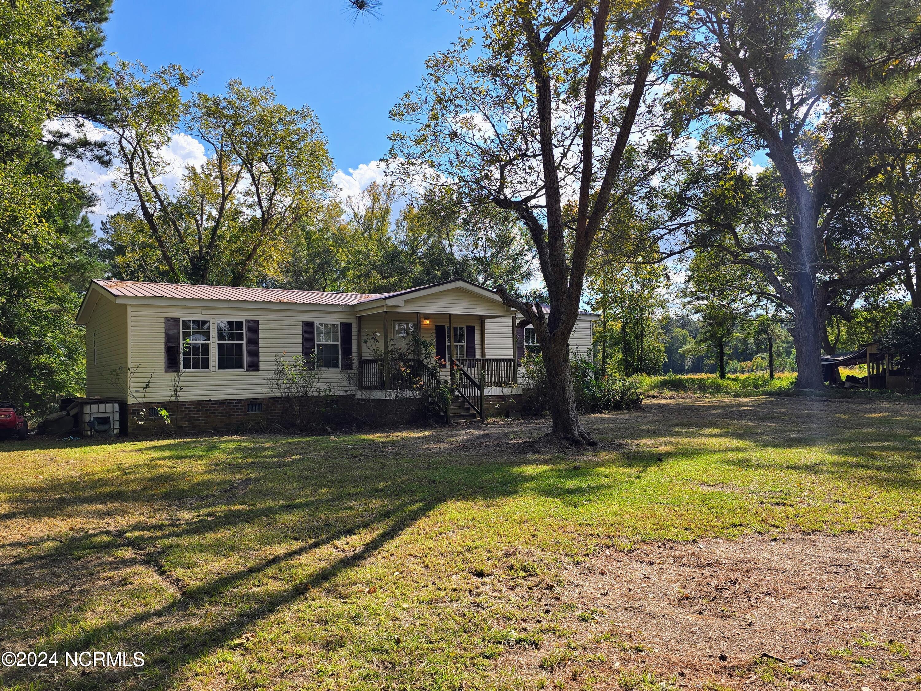 8161 Pireway Road Property Photo 3