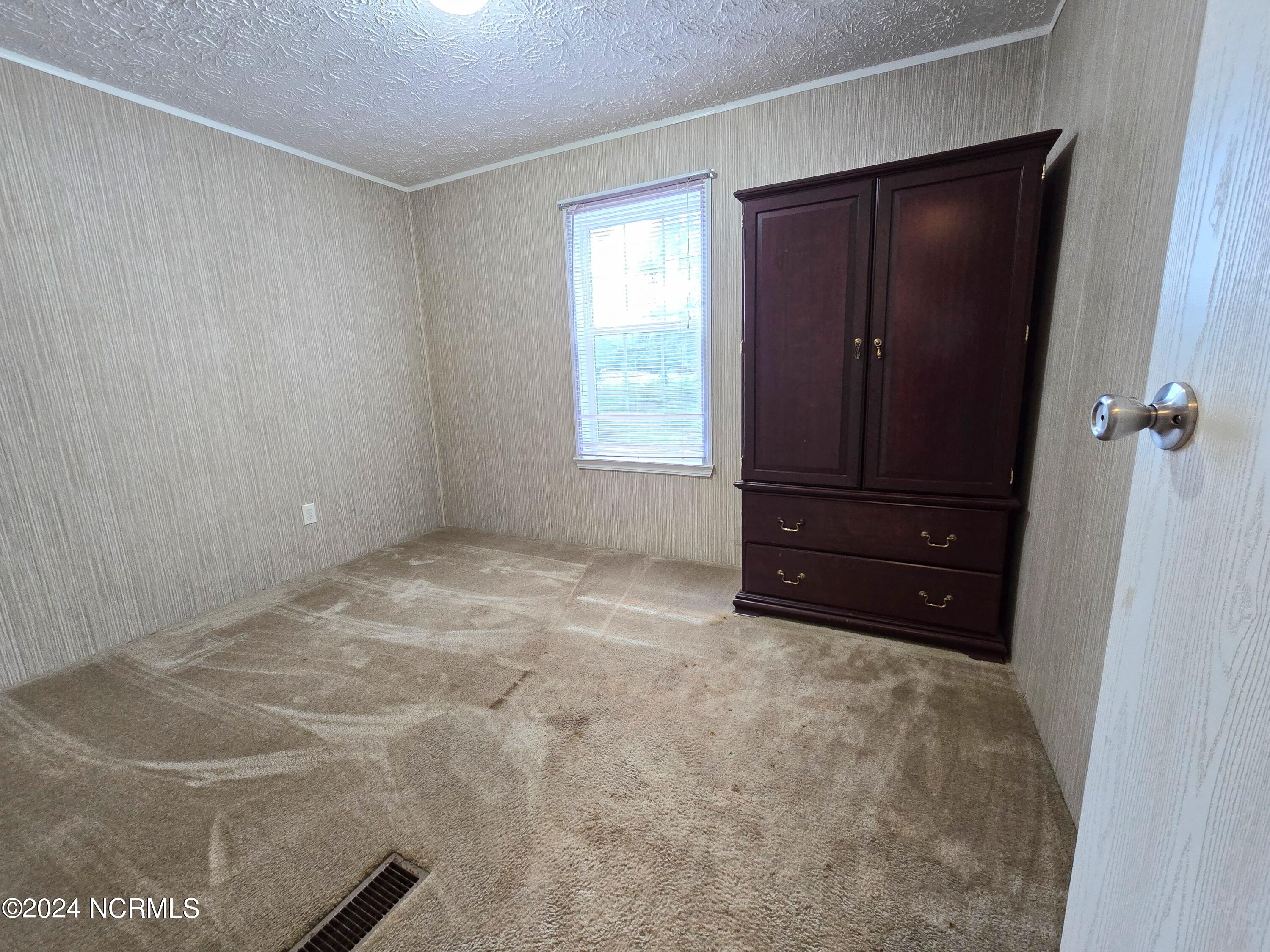 8161 Pireway Road Property Photo 24