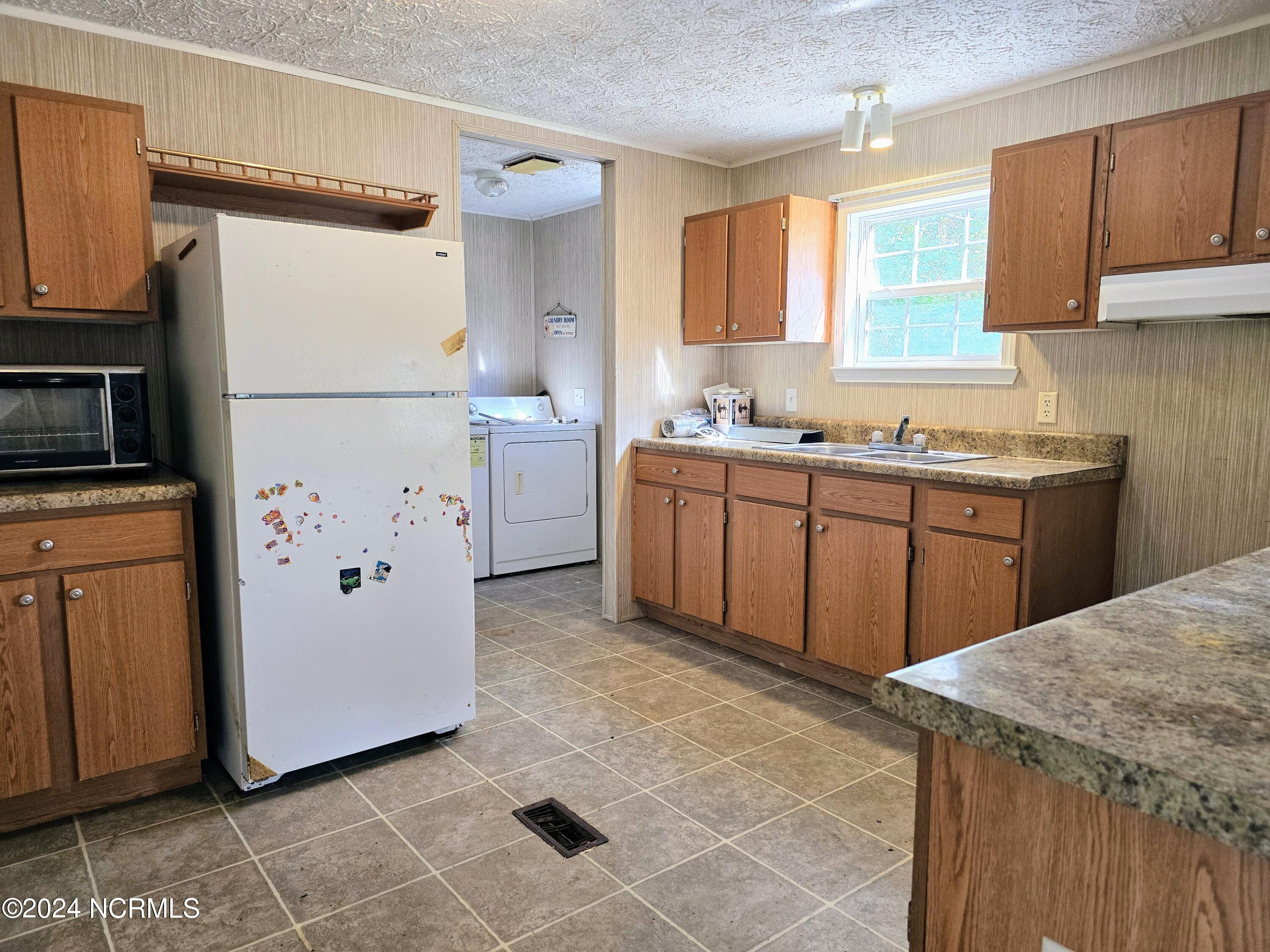 8161 Pireway Road Property Photo 28