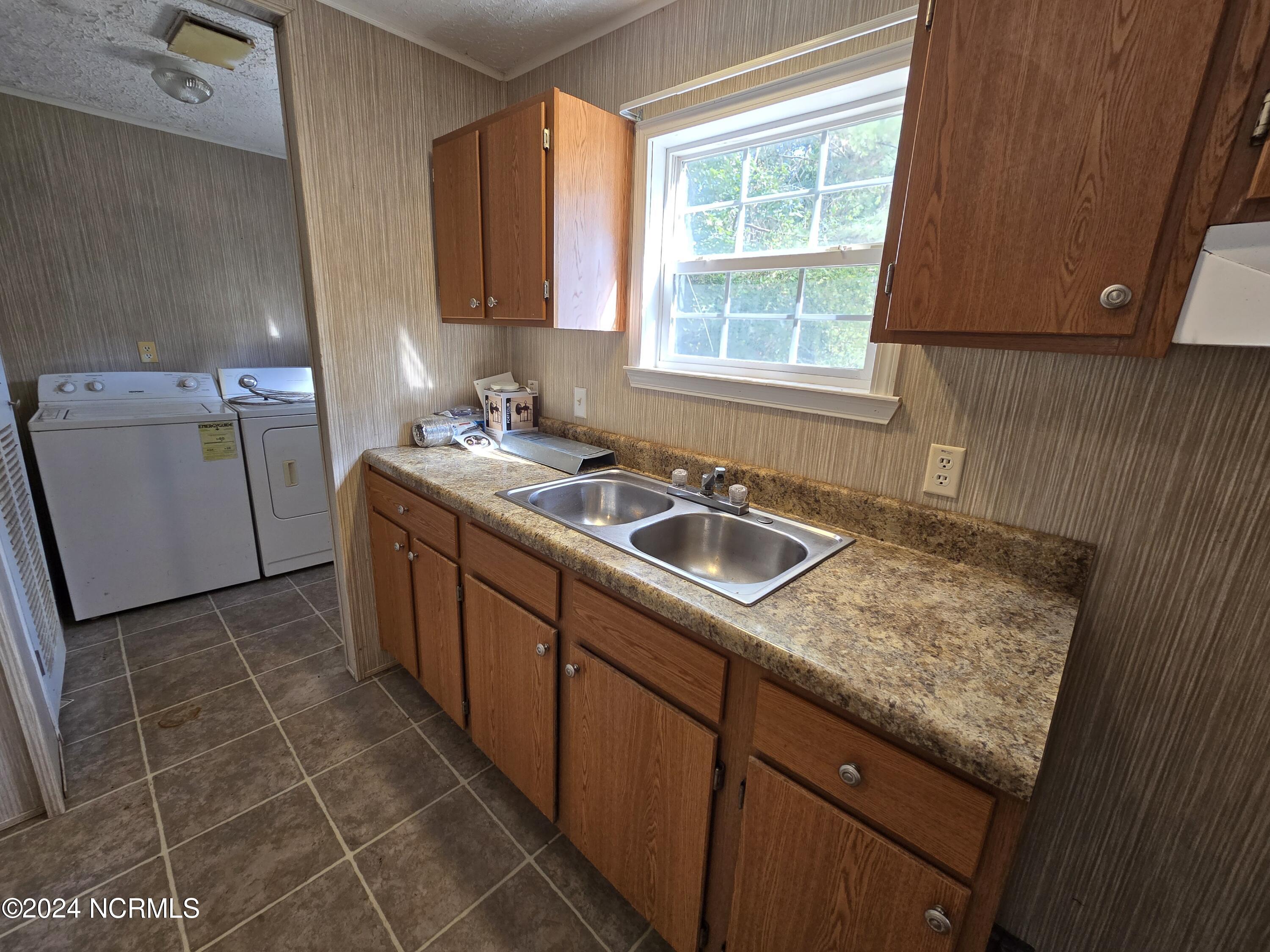 8161 Pireway Road Property Photo 32