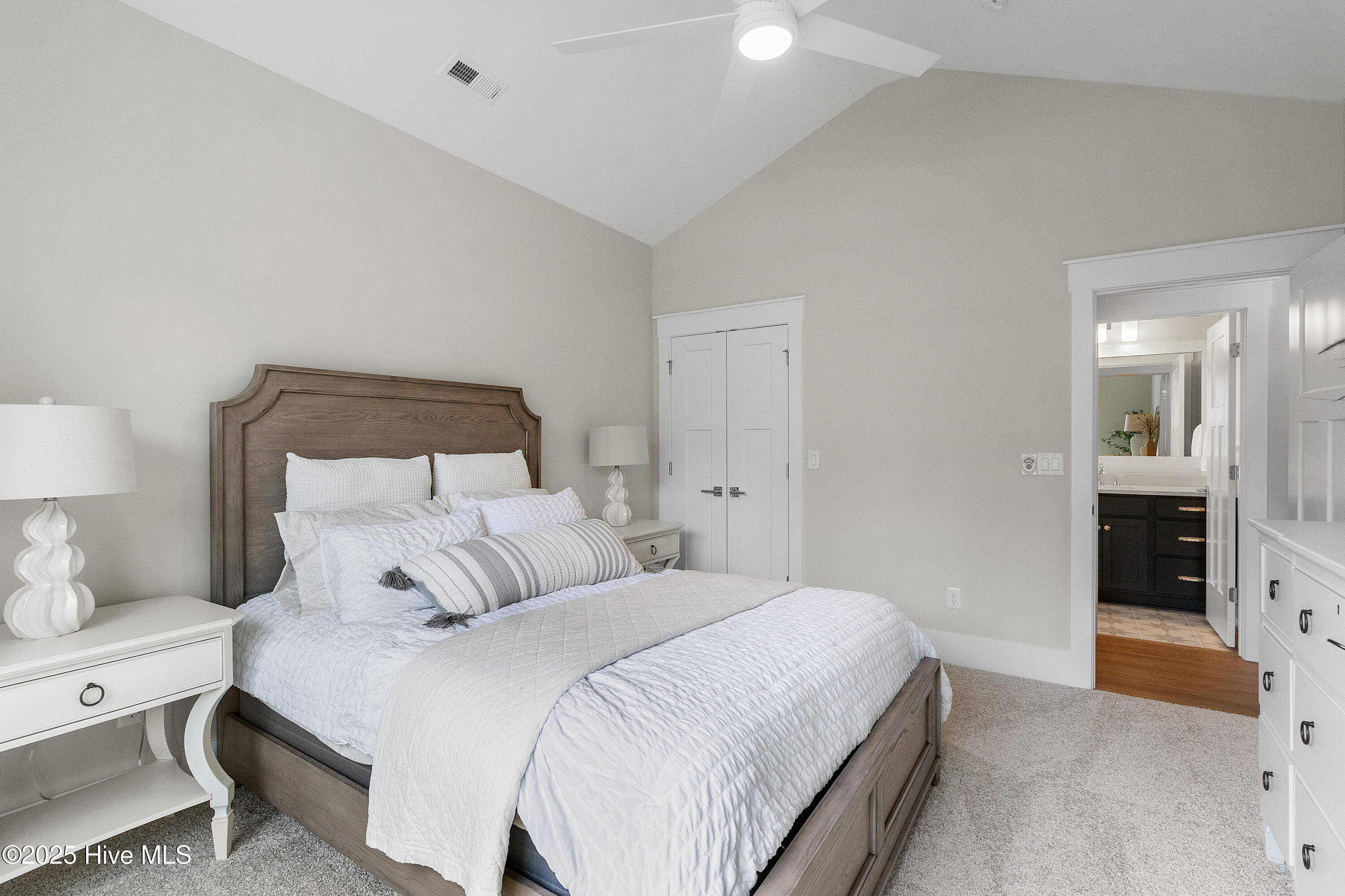 5017 Saltgrass Cove Property Photo 10