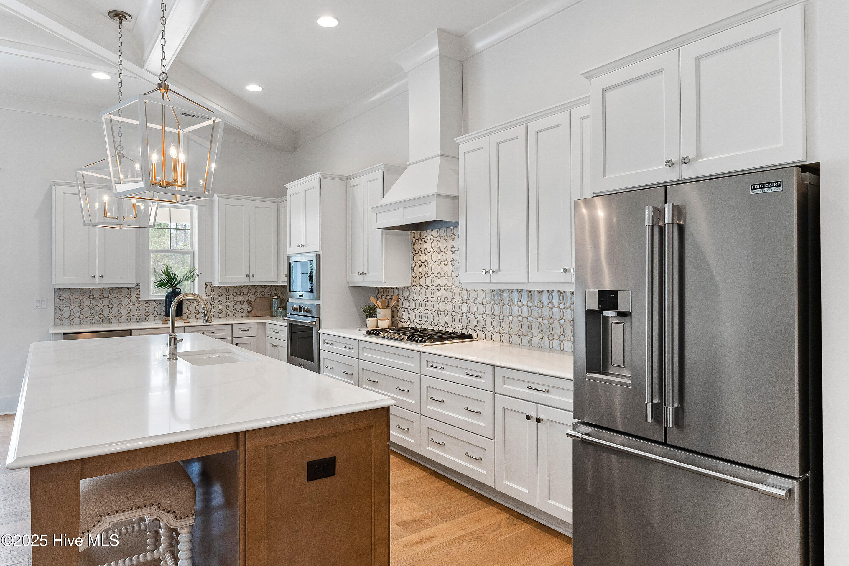 851 Meadowsweet Lane Property Photo 24