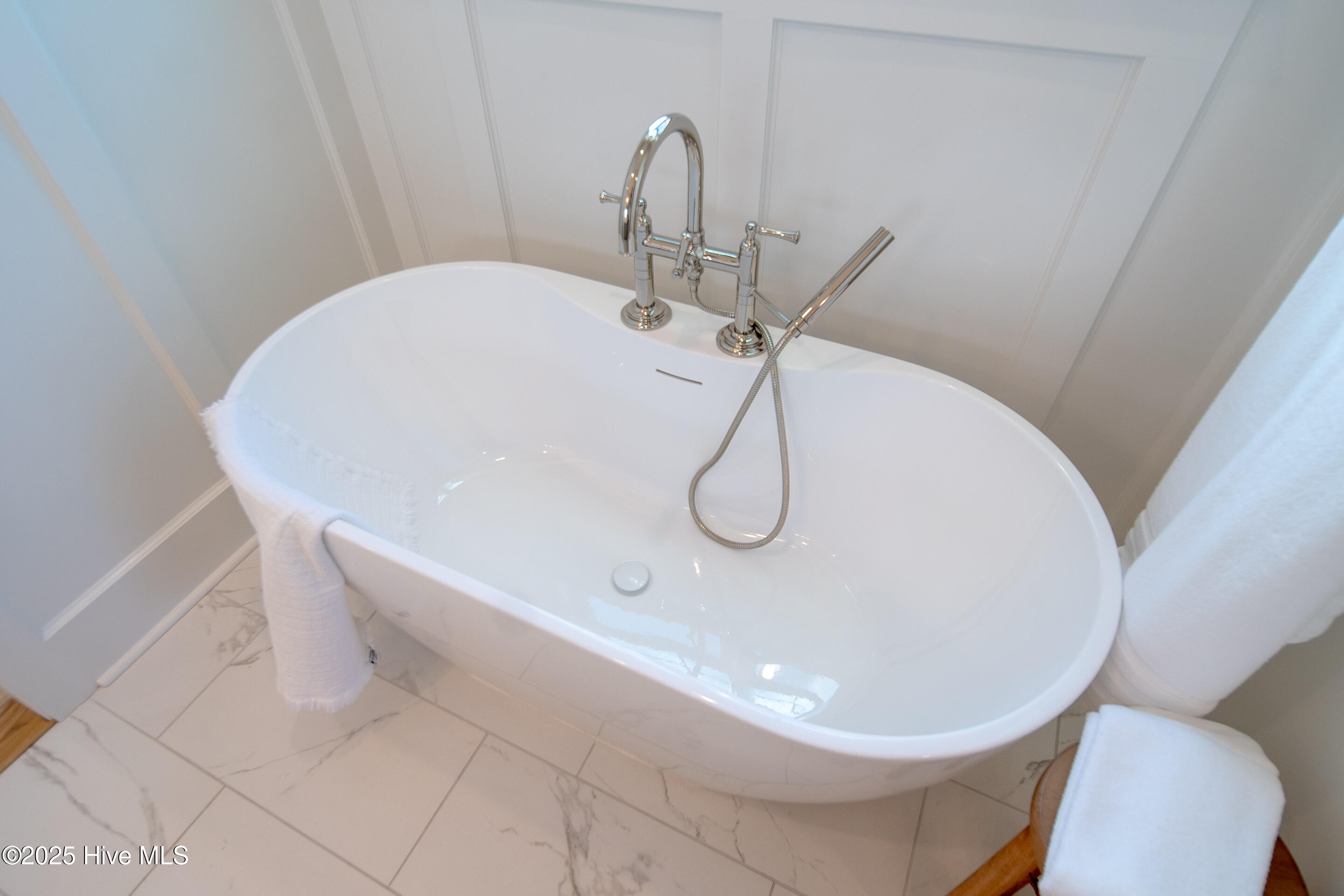 851 Meadowsweet Lane Property Photo 33