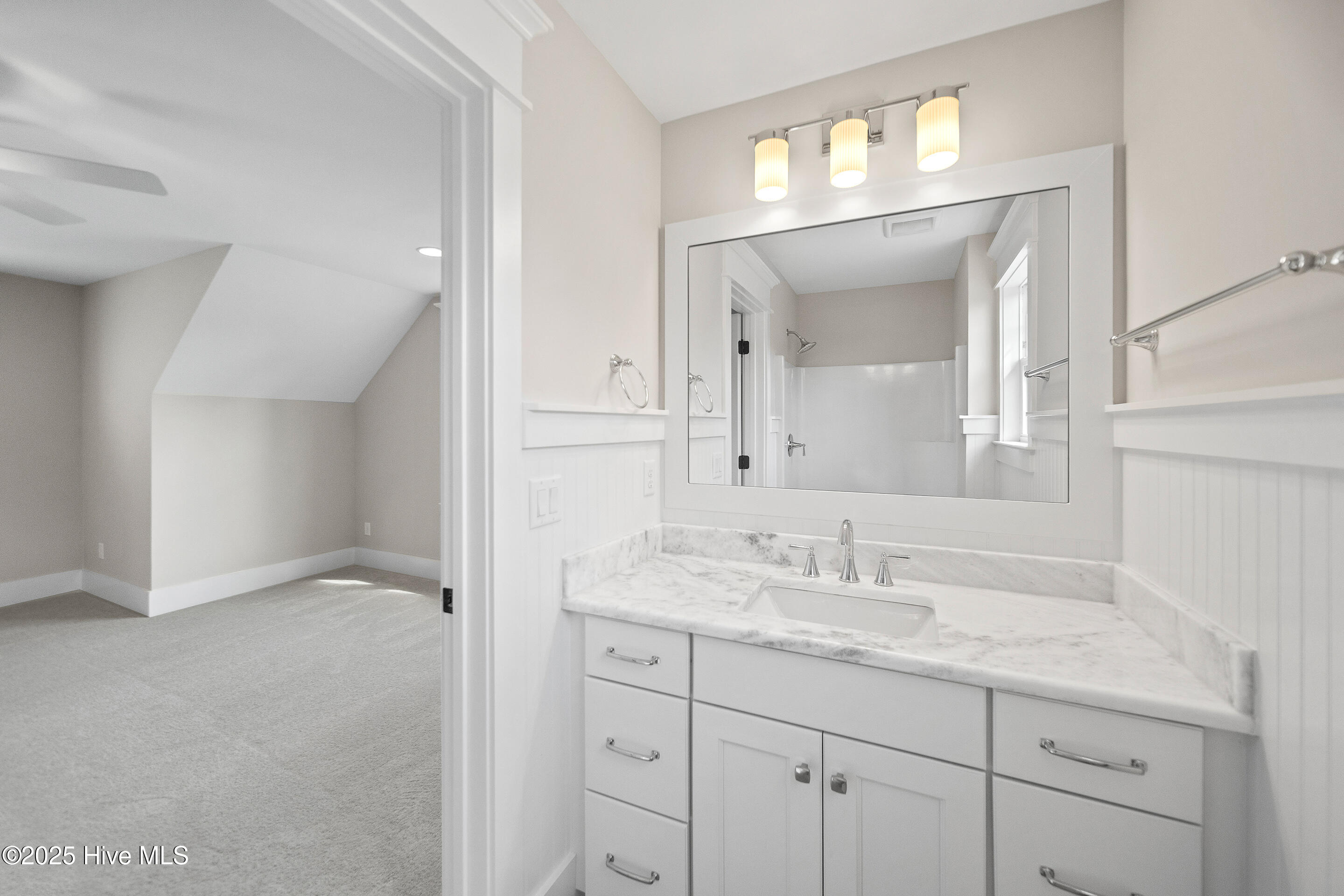 851 Meadowsweet Lane Property Photo 44