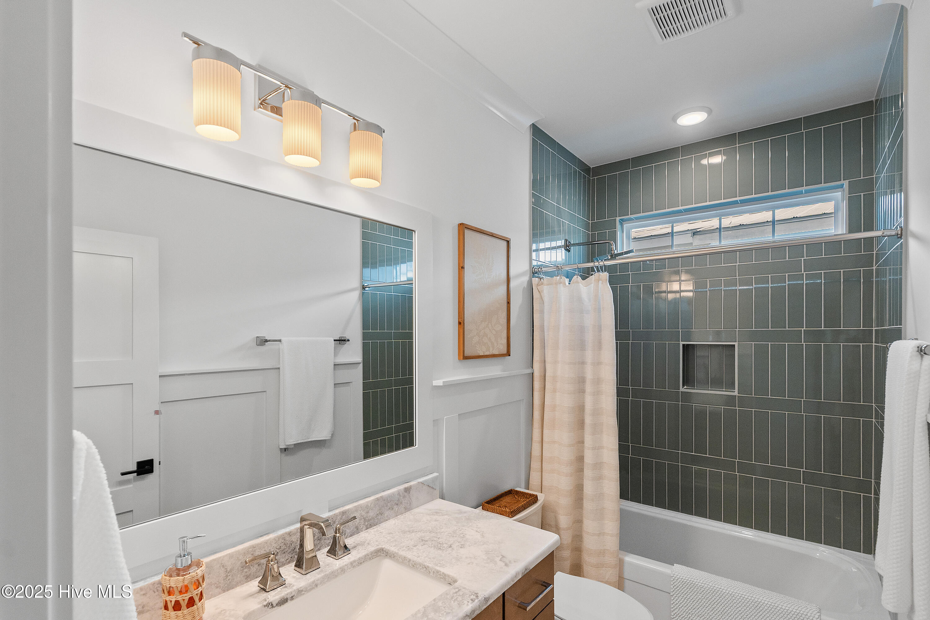 835 Meadowsweet Lane Property Photo 10