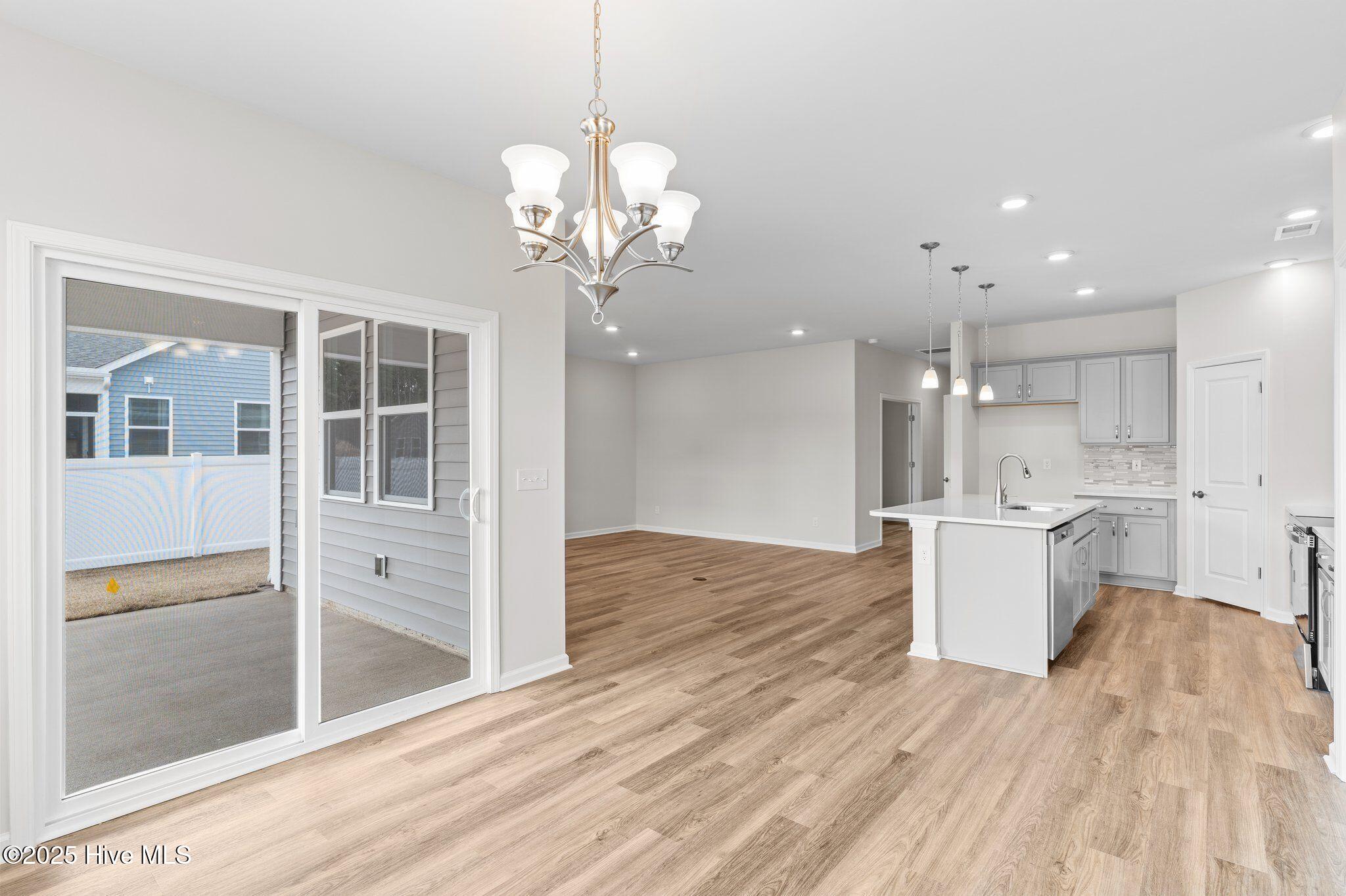 619 Ashvale Lane Property Photo 6