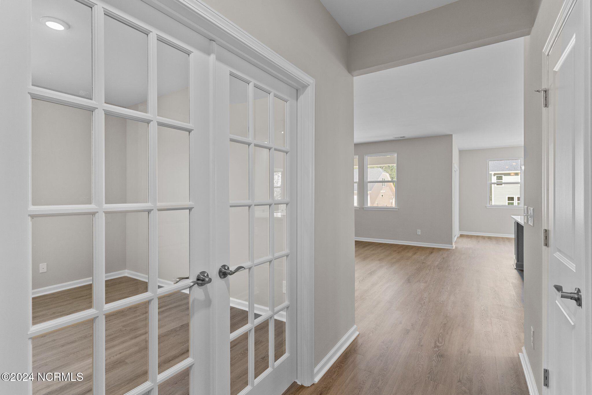 619 Ashvale Lane Property Photo 10