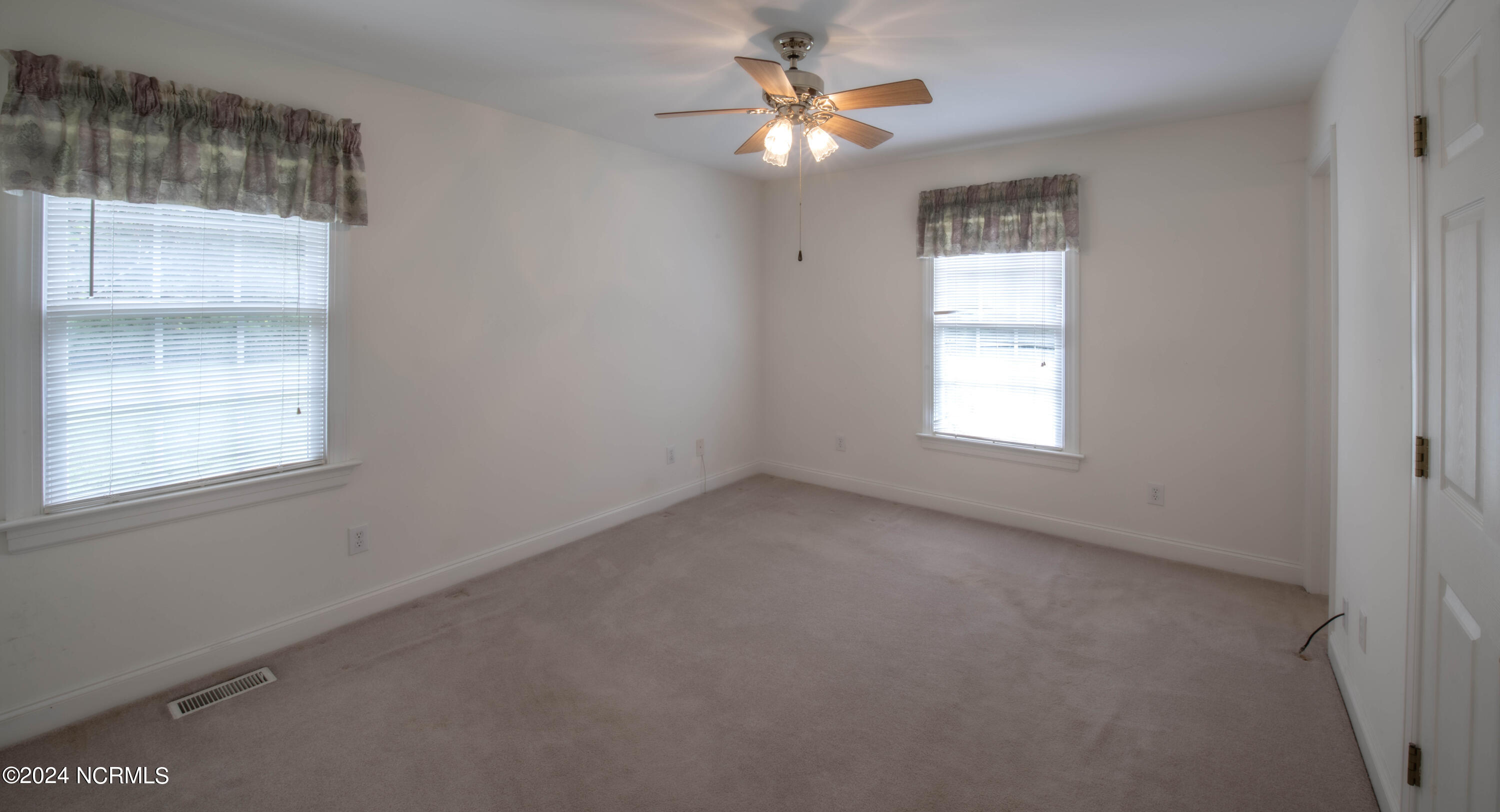 7724 Us Hwy 264a Property Photo 5