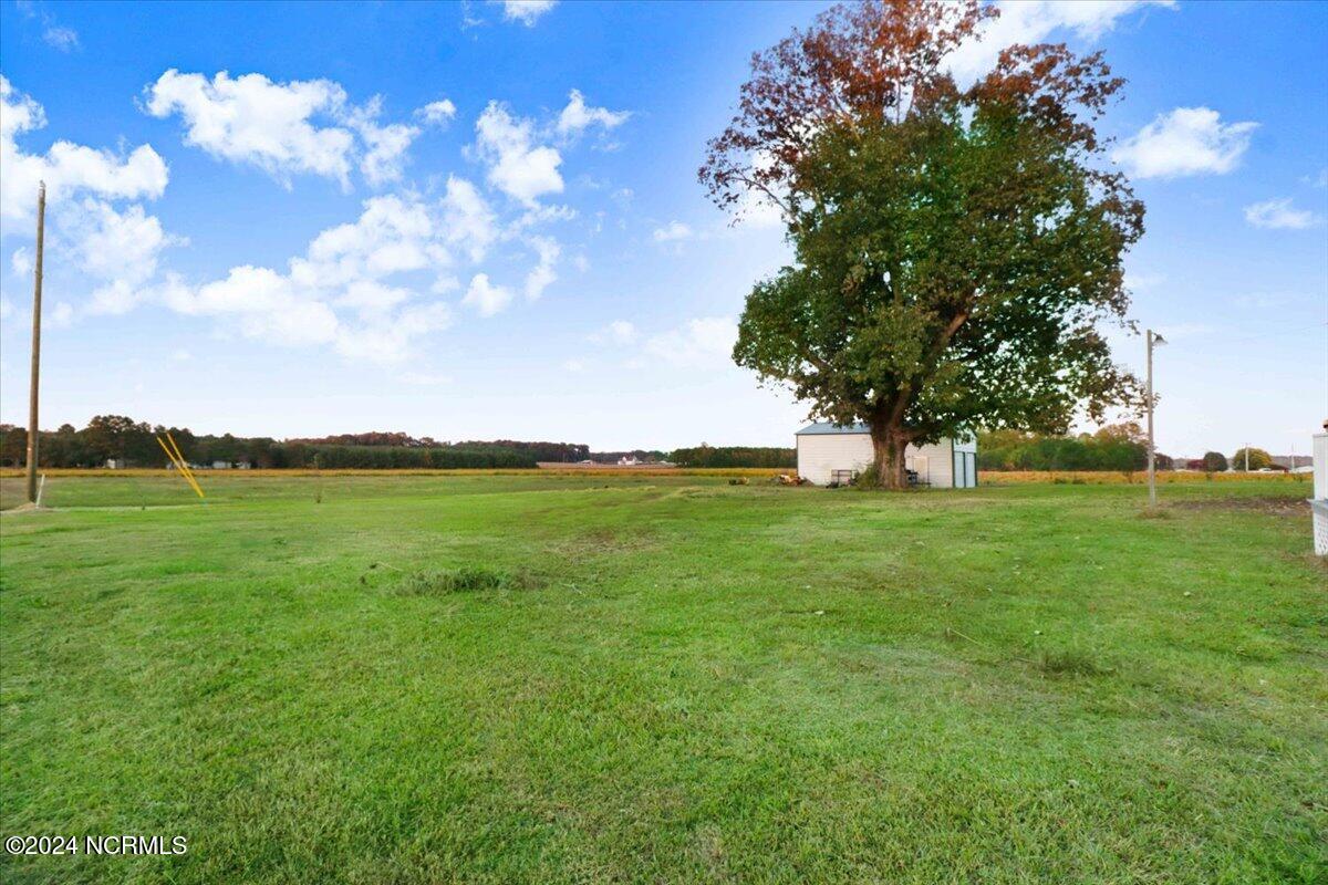 932 Mills Road Property Photo 8