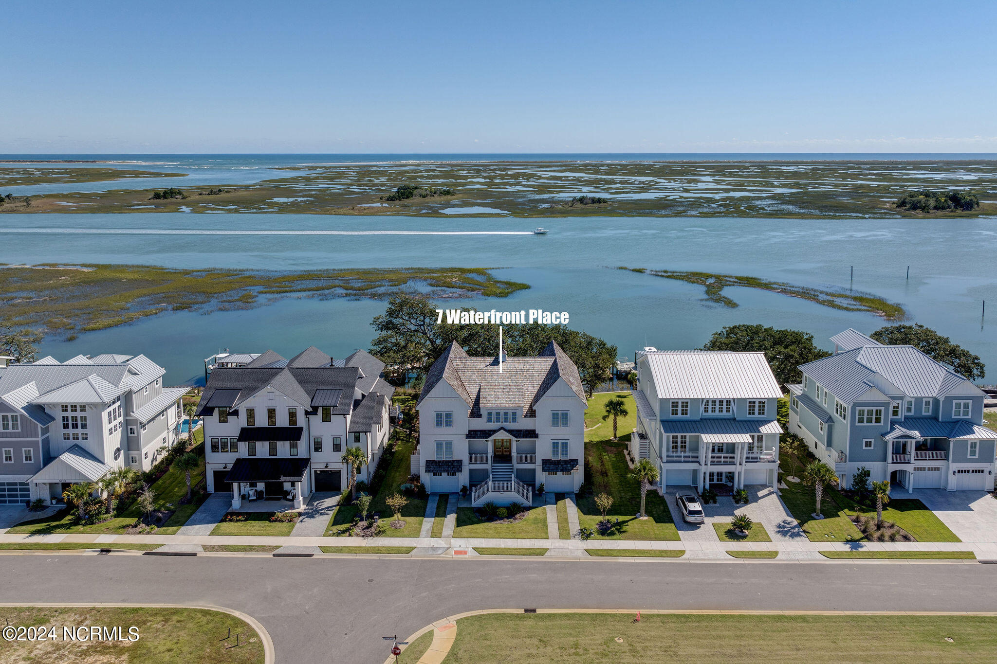 7 S Waterfront Place Property Photo 3
