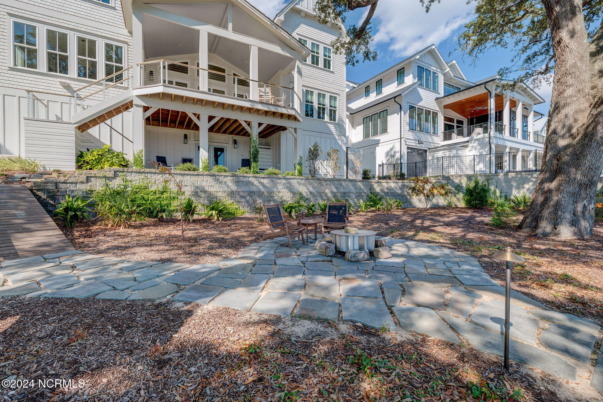 7 S Waterfront Place Property Photo 8