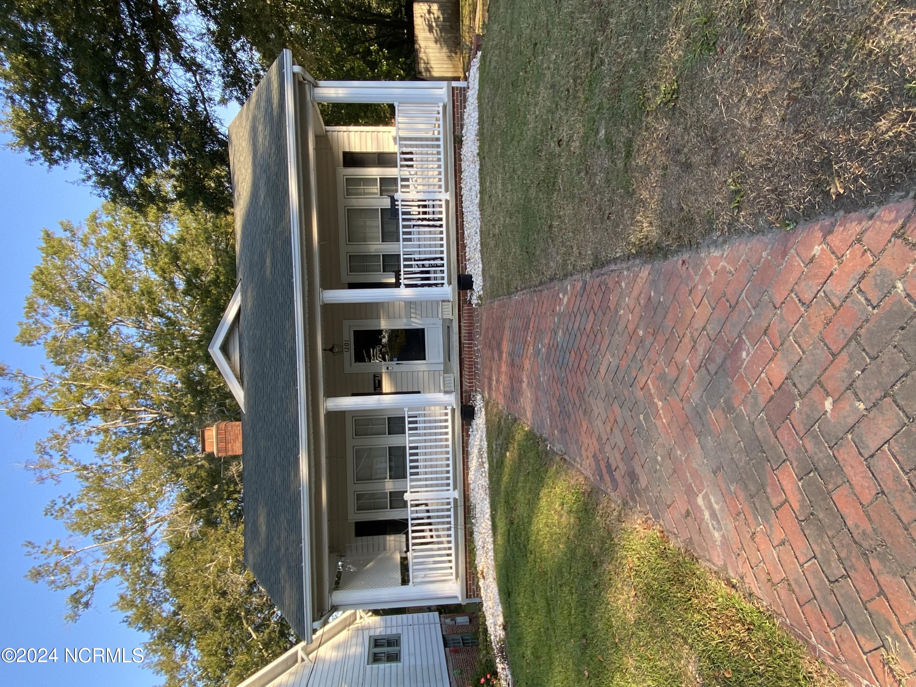 1201 Fayetteville Road Property Photo 1