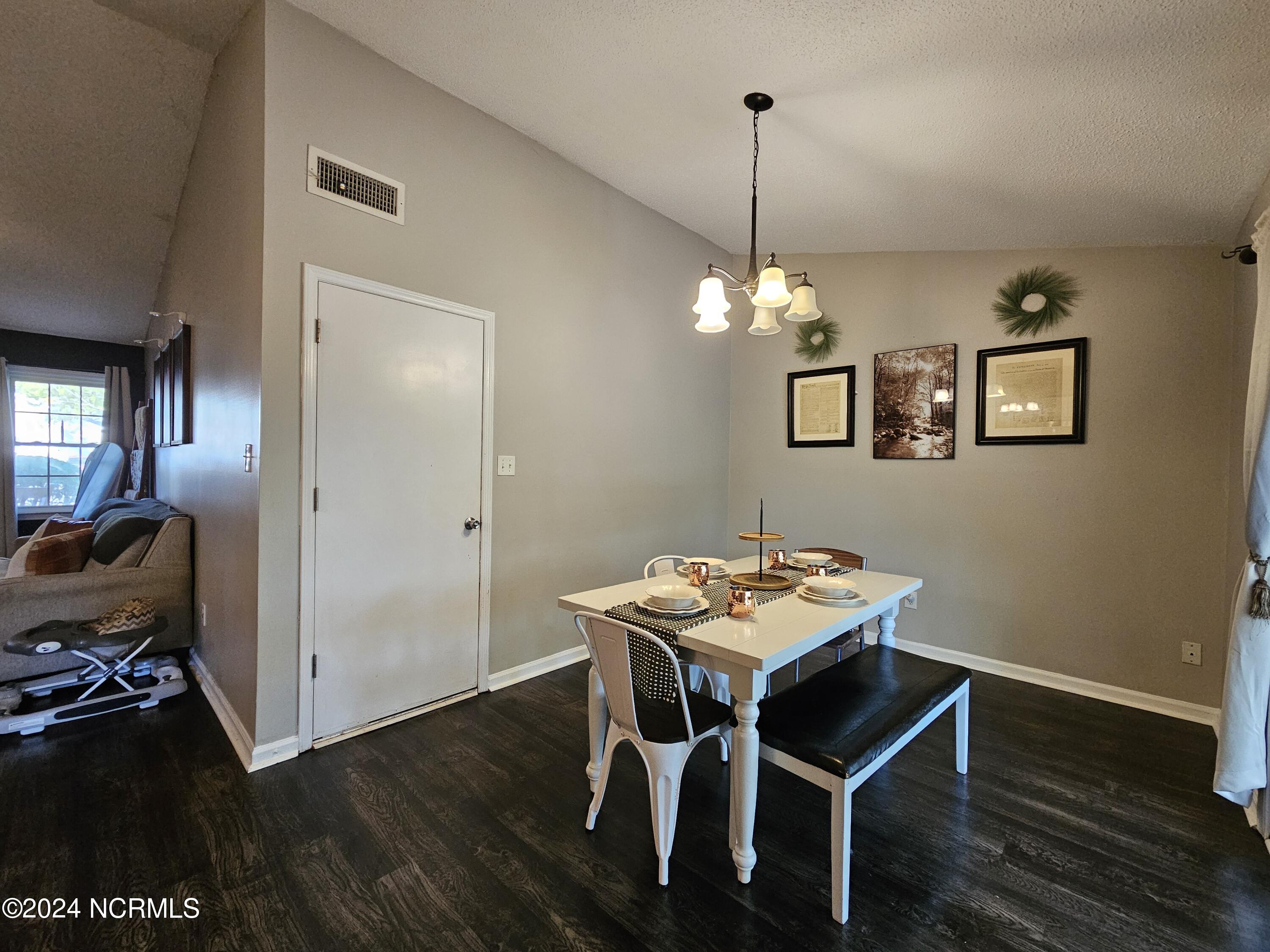 410 Hunting Green Drive Property Photo 10