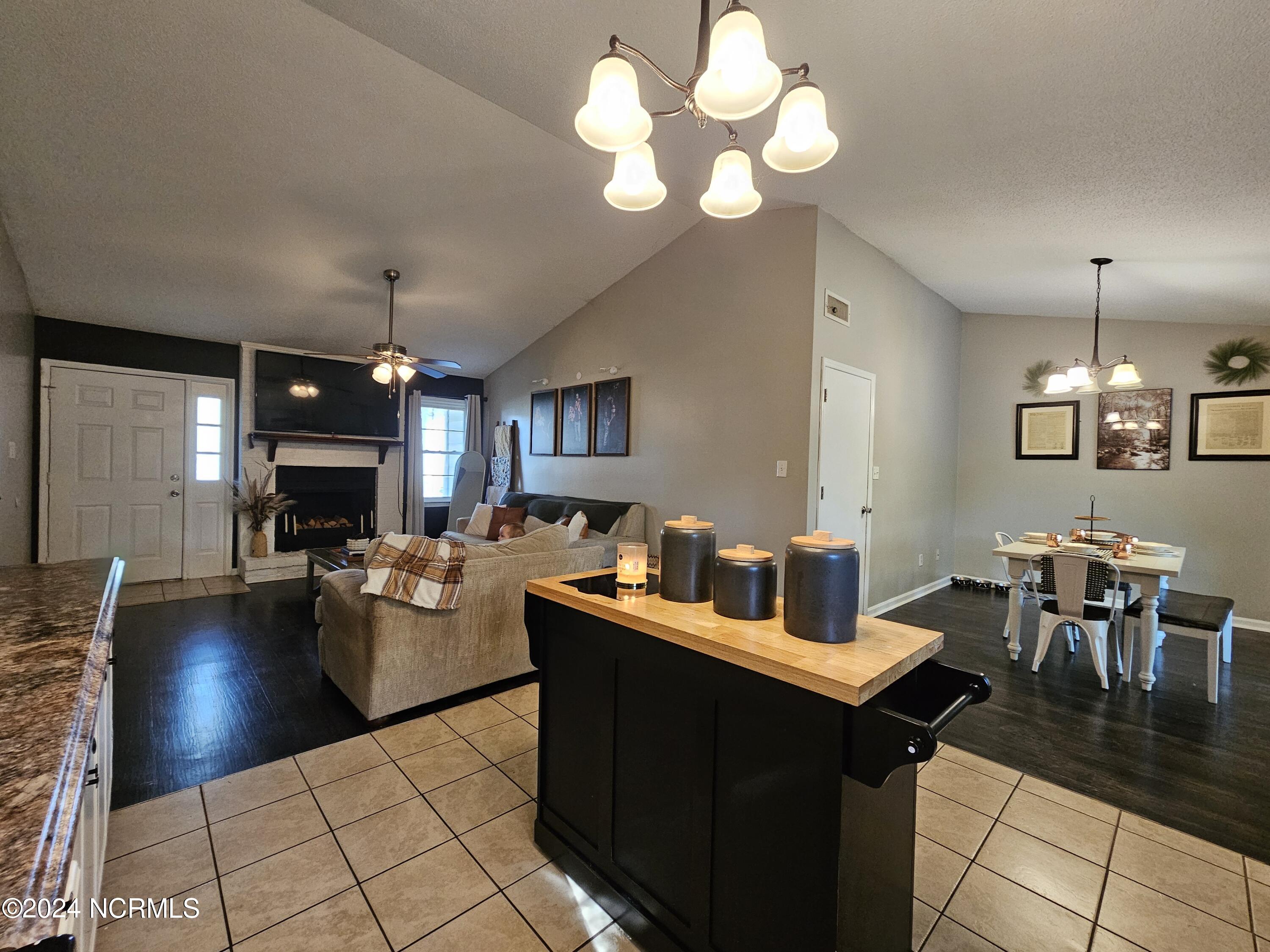 410 Hunting Green Drive Property Photo 11