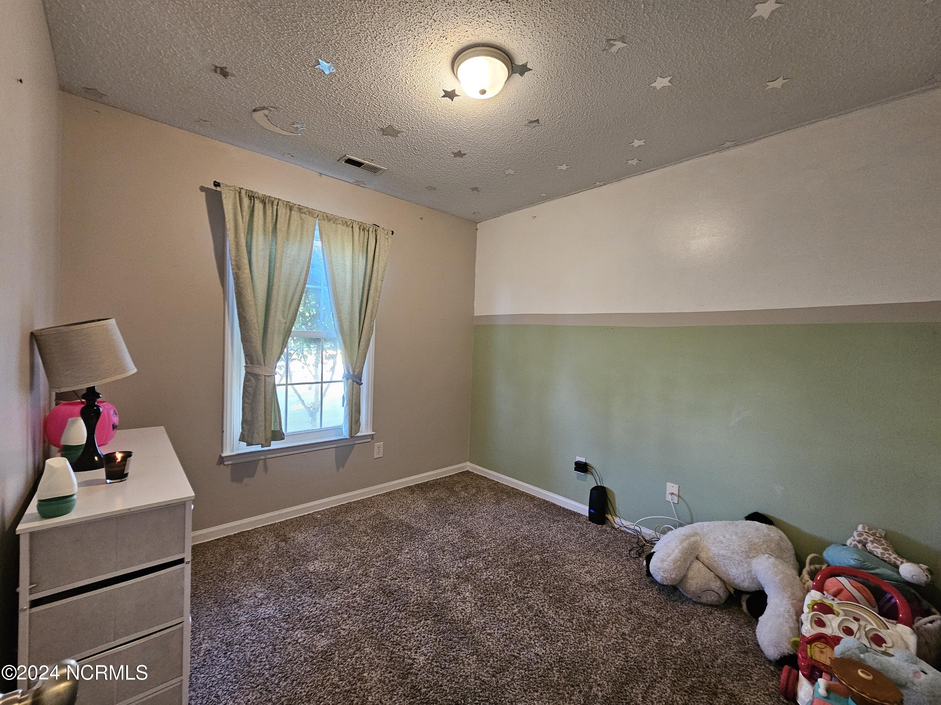410 Hunting Green Drive Property Photo 13