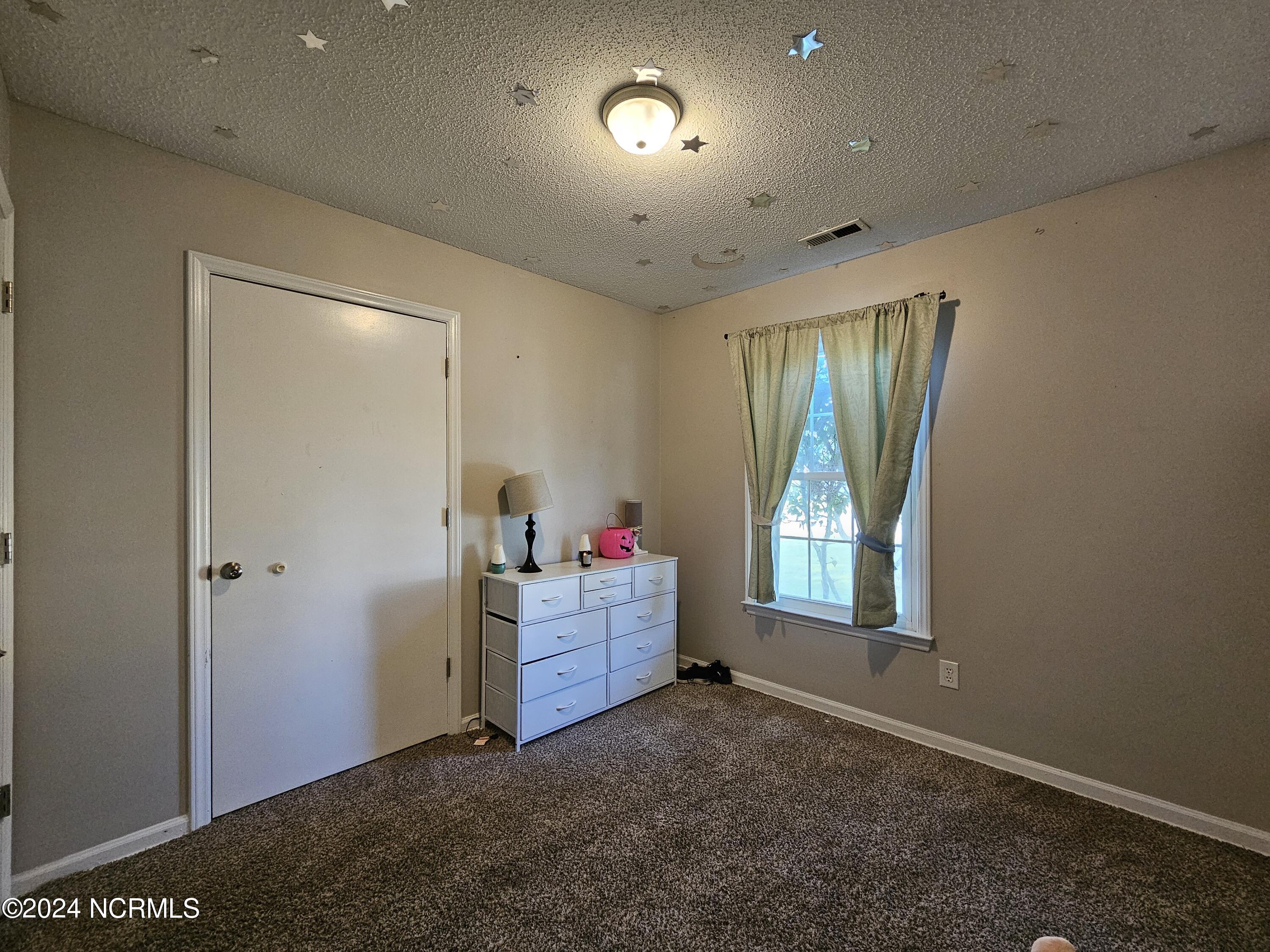 410 Hunting Green Drive Property Photo 16