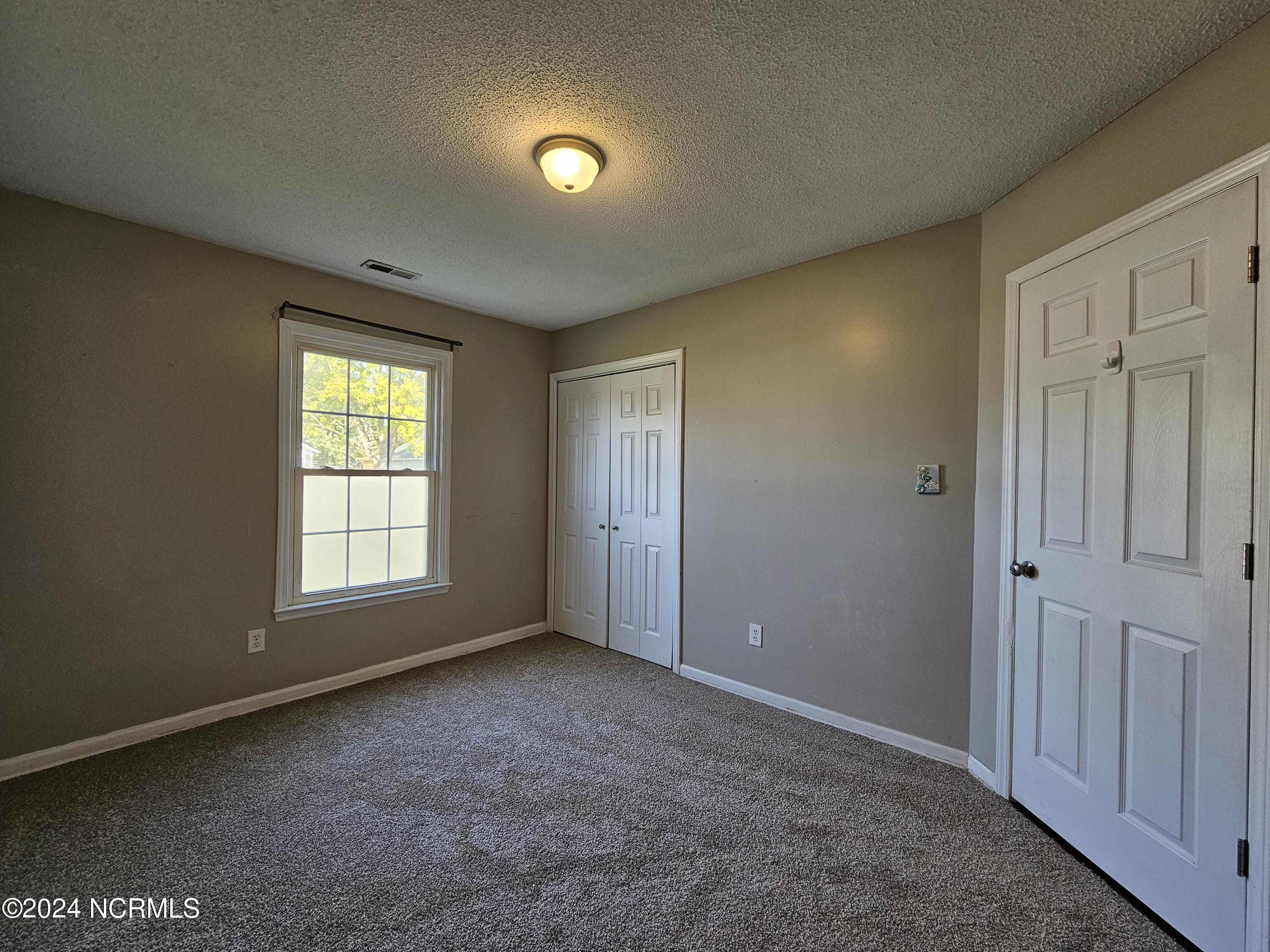 410 Hunting Green Drive Property Photo 18