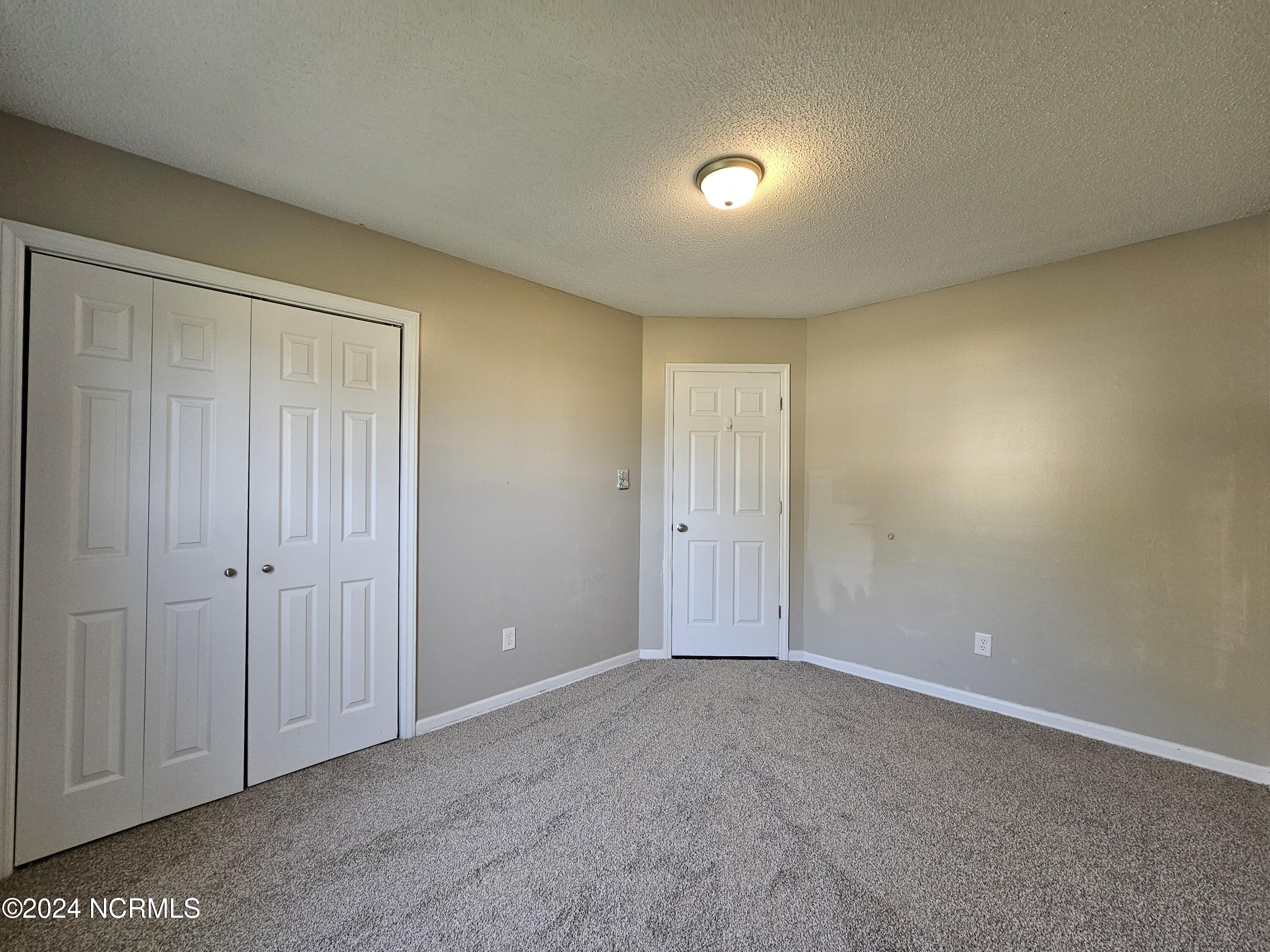 410 Hunting Green Drive Property Photo 19