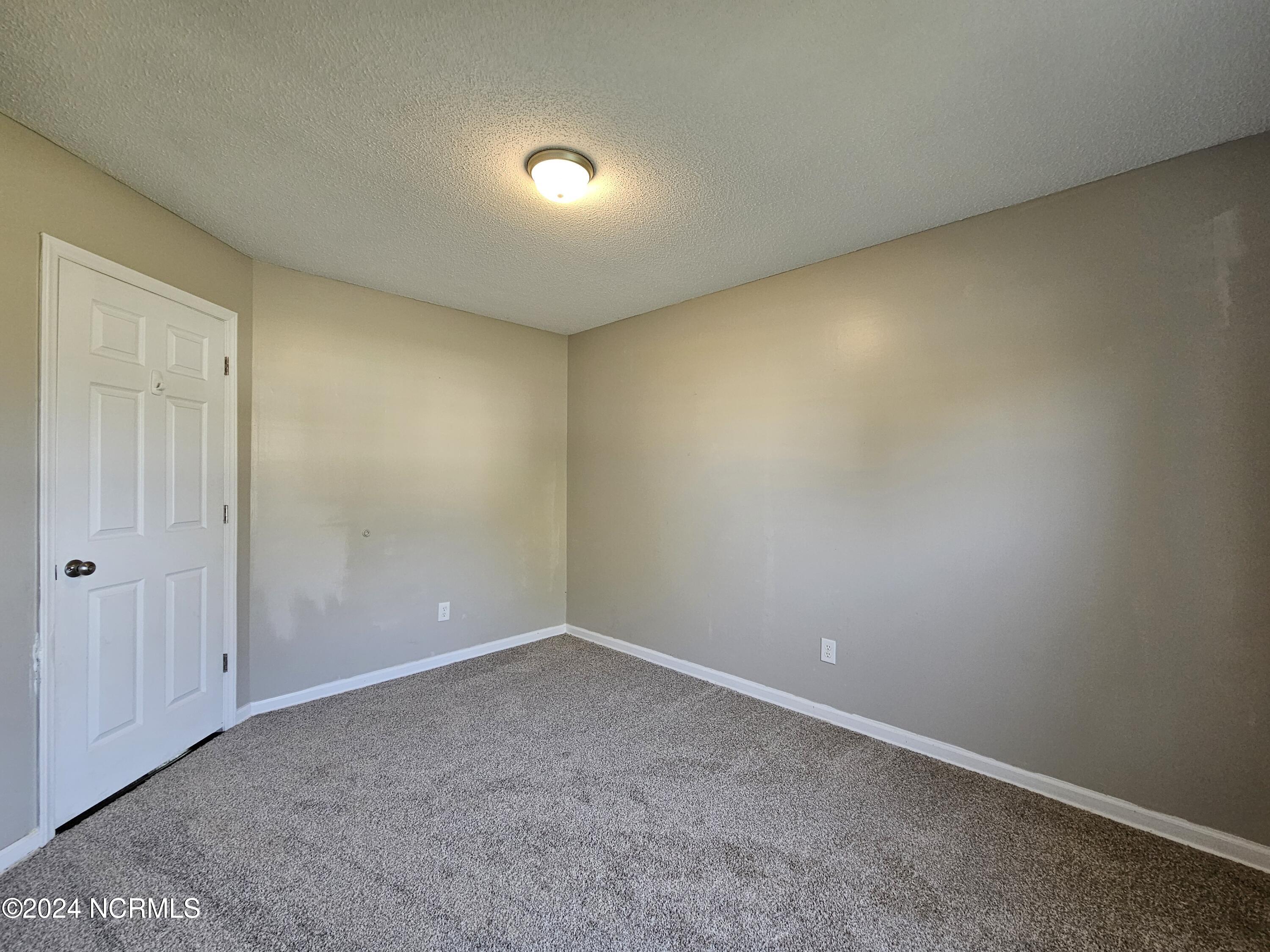 410 Hunting Green Drive Property Photo 20