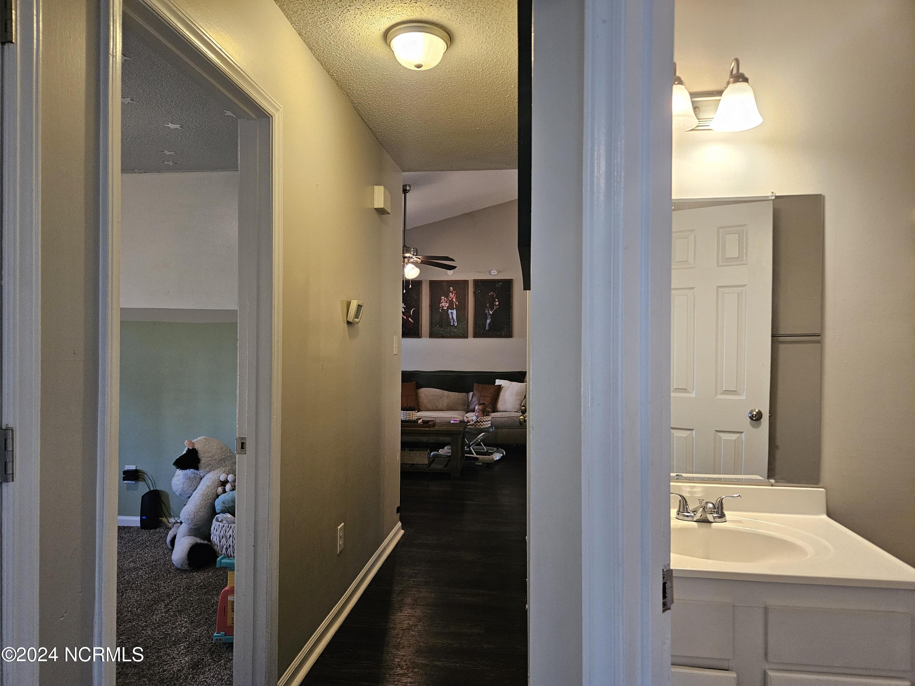 410 Hunting Green Drive Property Photo 21