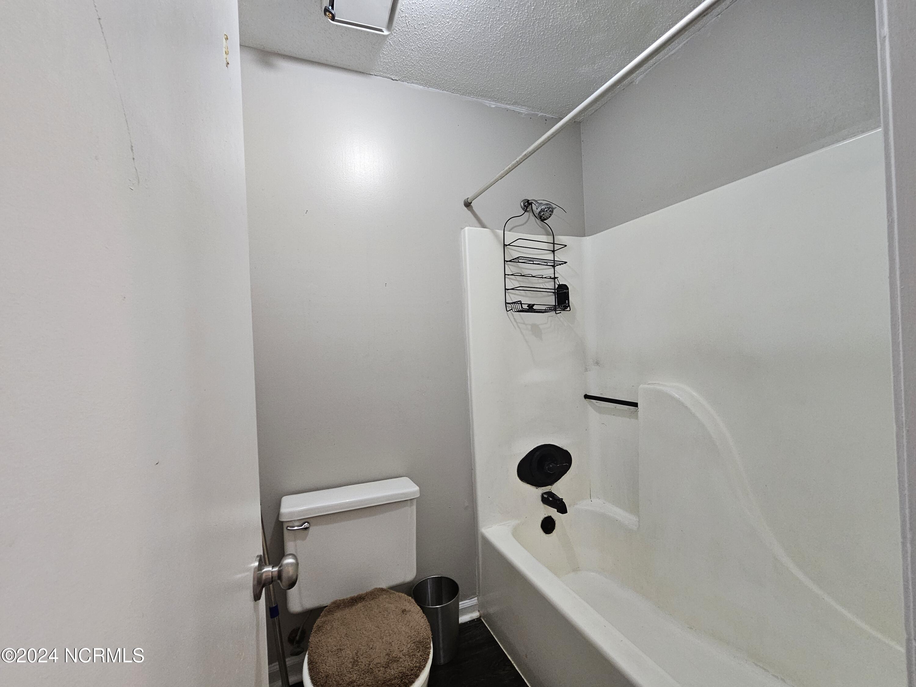 410 Hunting Green Drive Property Photo 27