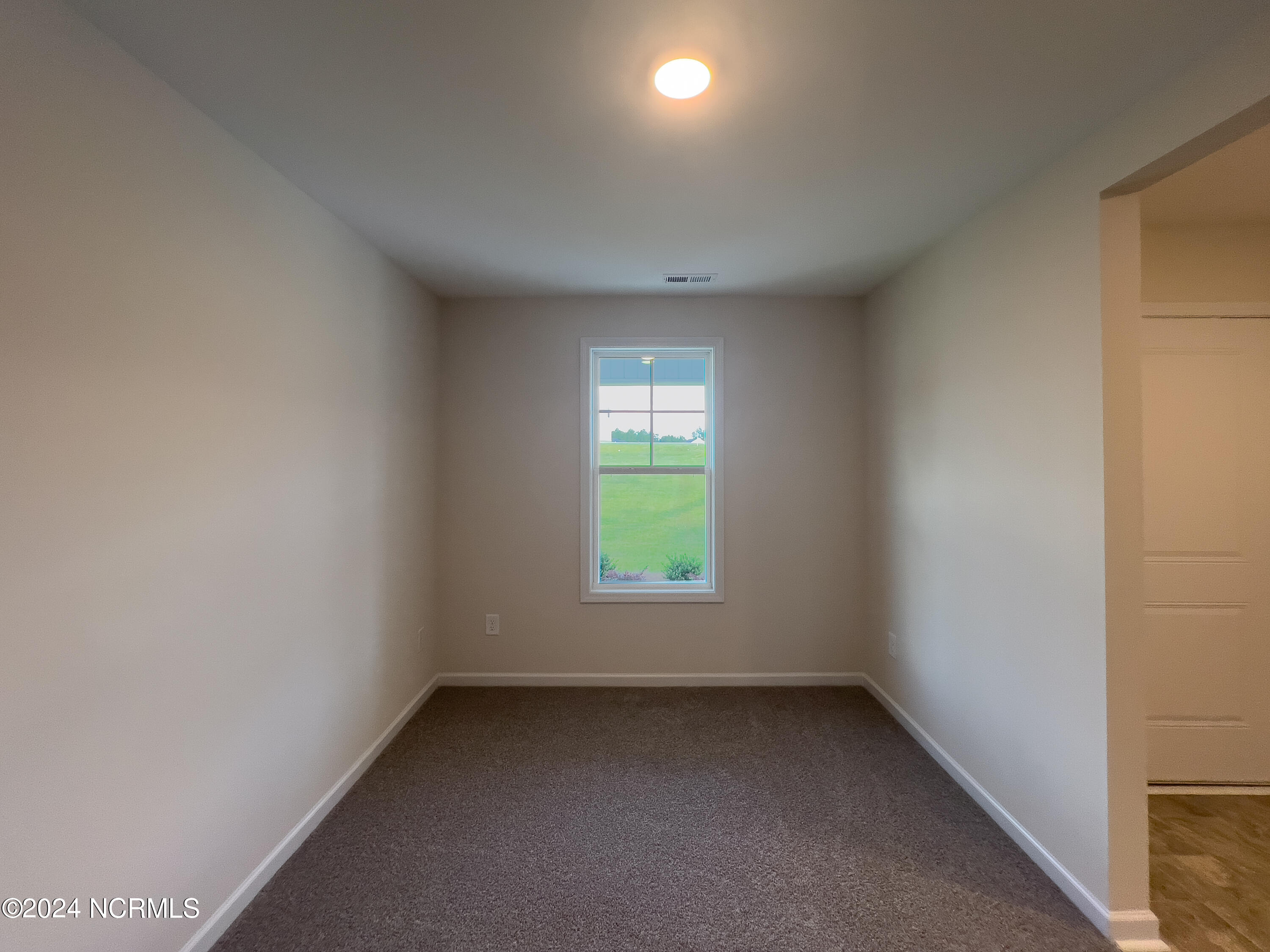 32 Pointer Way Property Photo 5