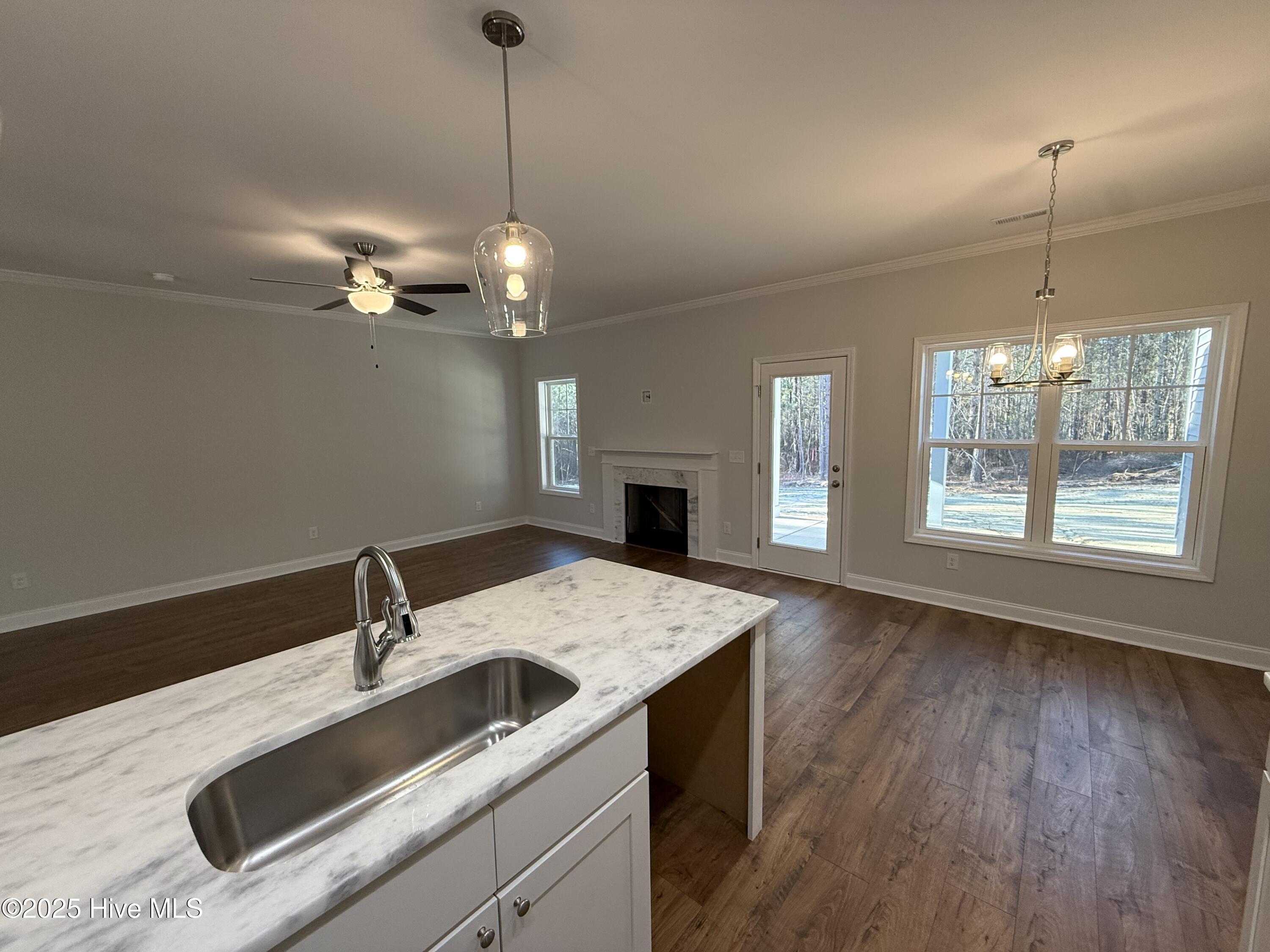 1235 Ring Road Property Photo 8