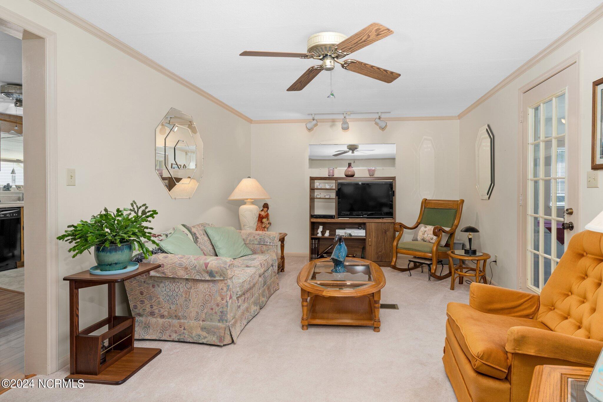4757 Oakwood Drive Property Photo 4