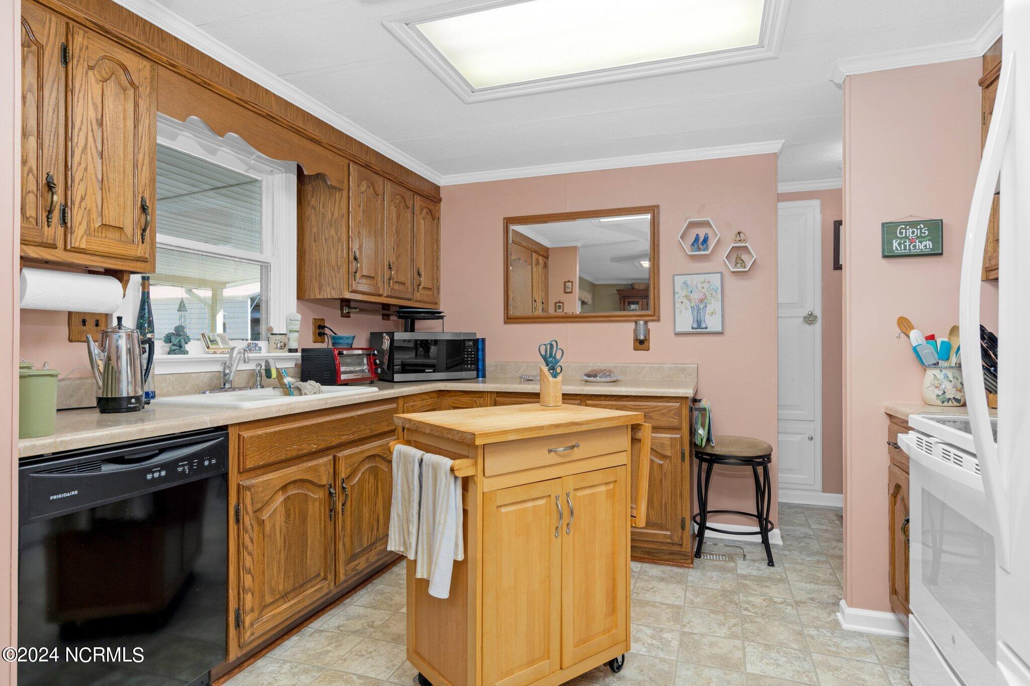4757 Oakwood Drive Property Photo 7