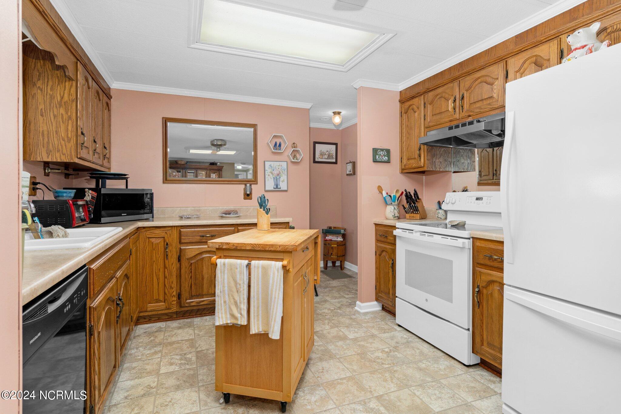4757 Oakwood Drive Property Photo 8