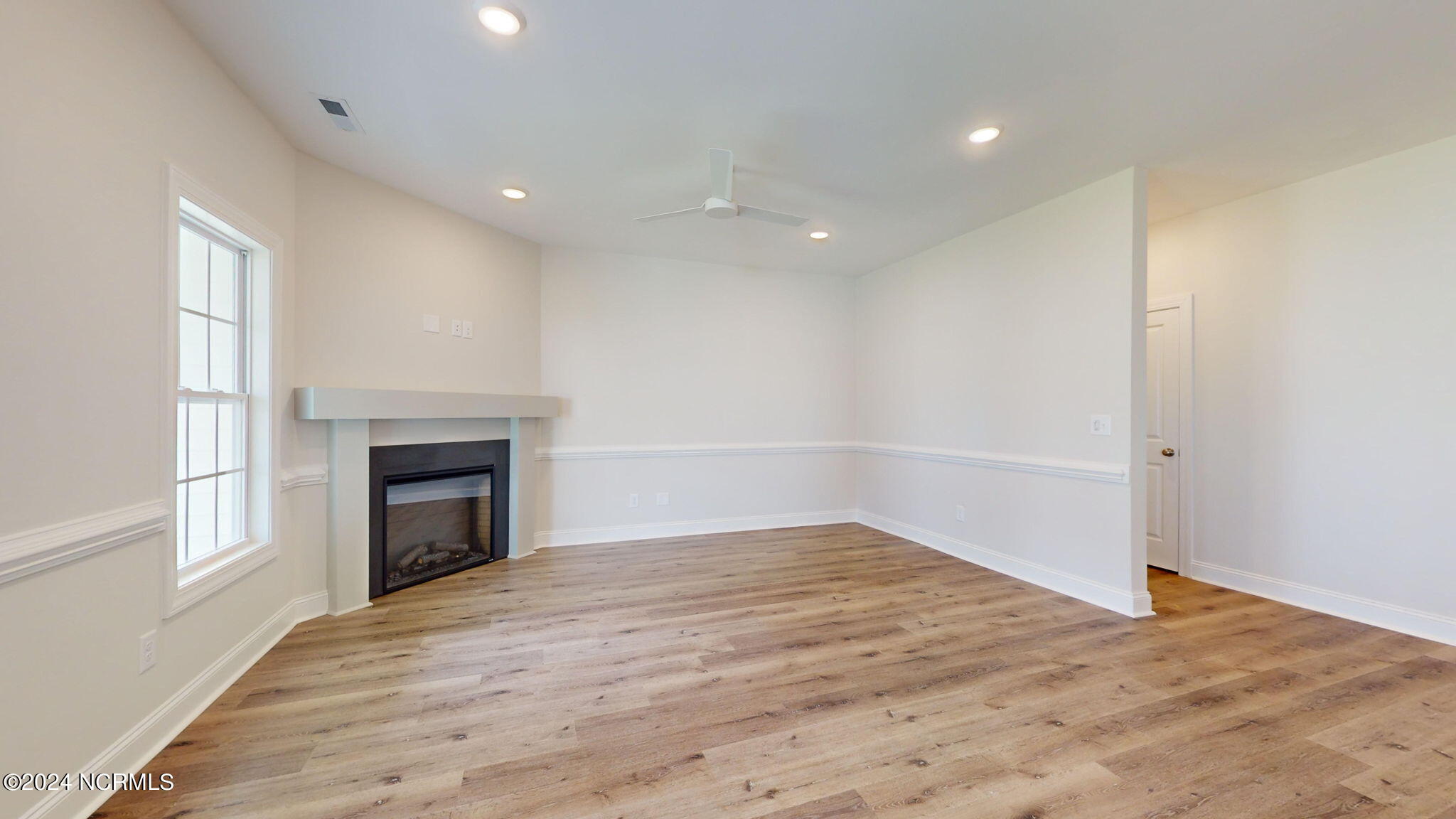 2120 Dartford Drive B Property Photo 8