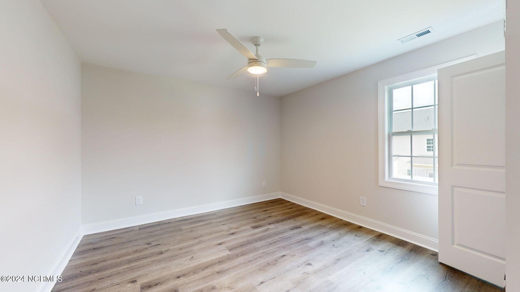 2120 Dartford Drive B Property Photo 16