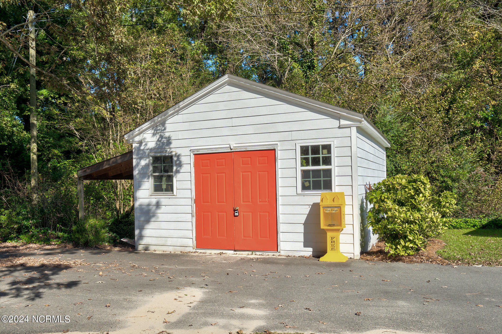 2090 Eastern Avenue Property Photo 54