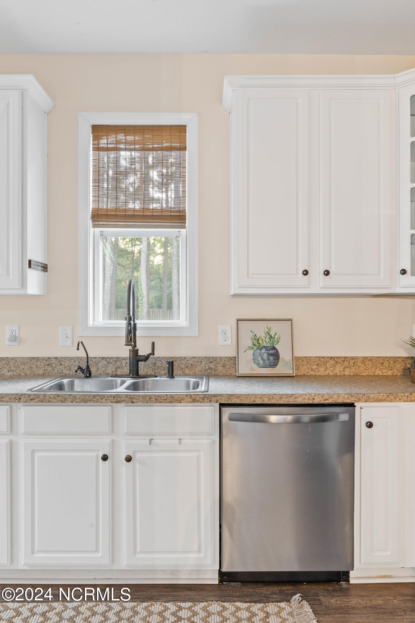 696 Majestic Oaks Drive Property Photo 15