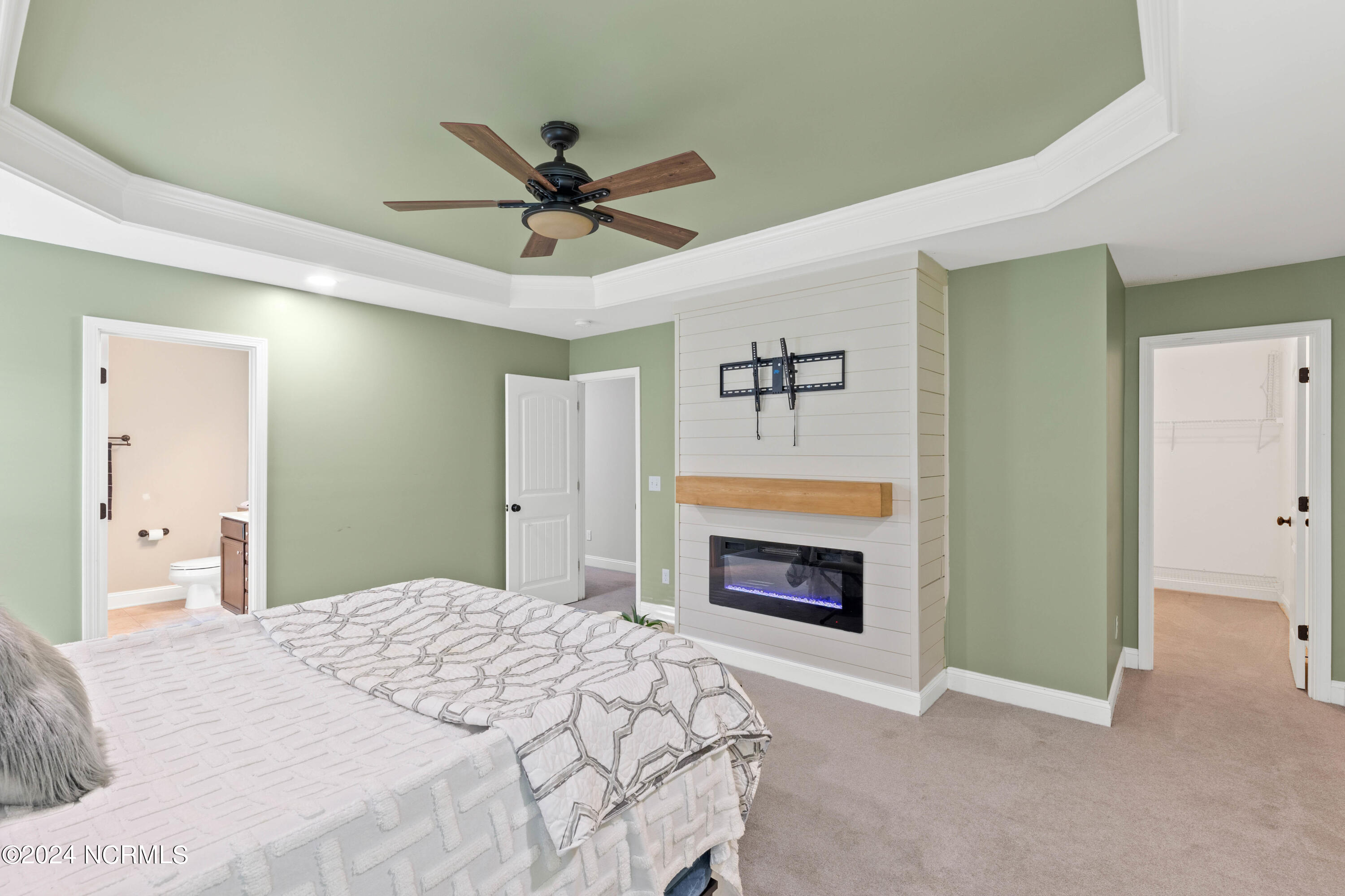 696 Majestic Oaks Drive Property Photo 22