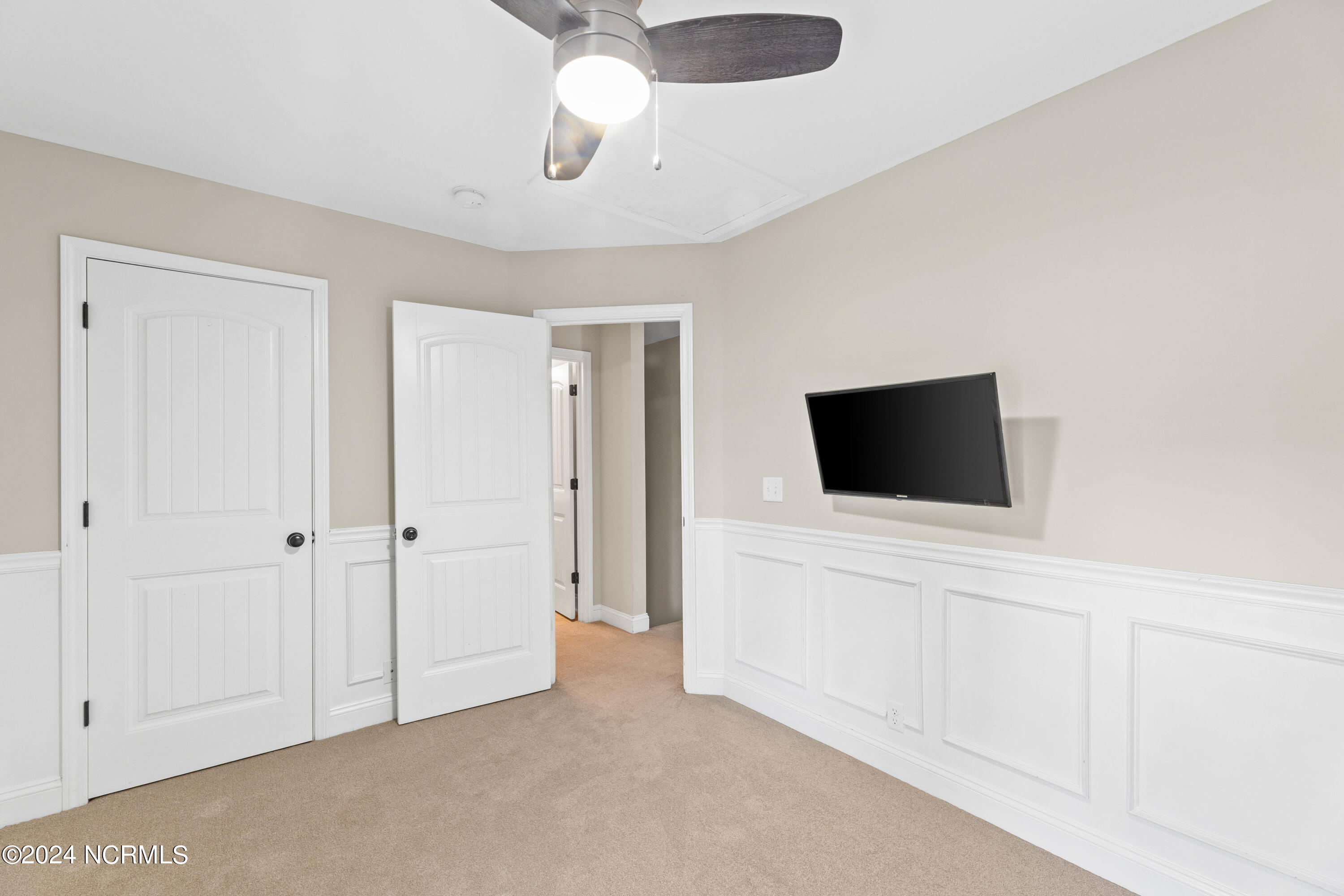 696 Majestic Oaks Drive Property Photo 28