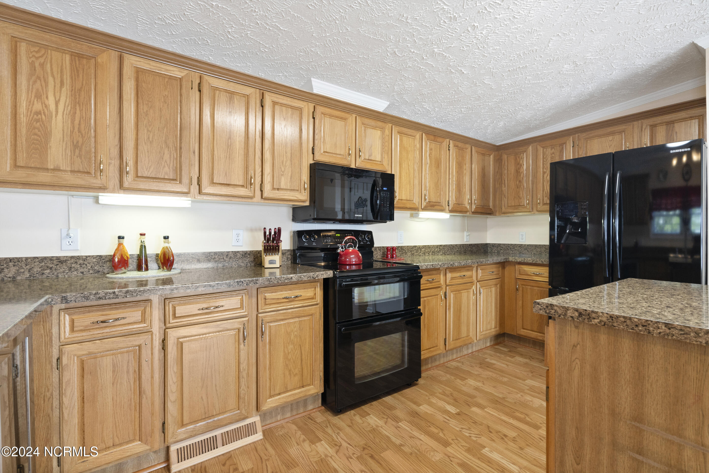9361 Holbrook Drive Property Photo 22