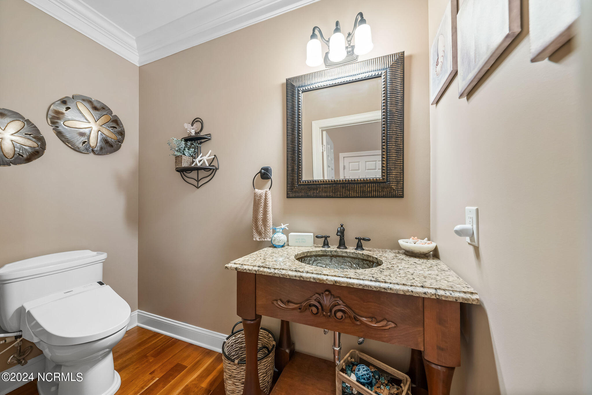3828 Courtenay Drive Property Photo 12