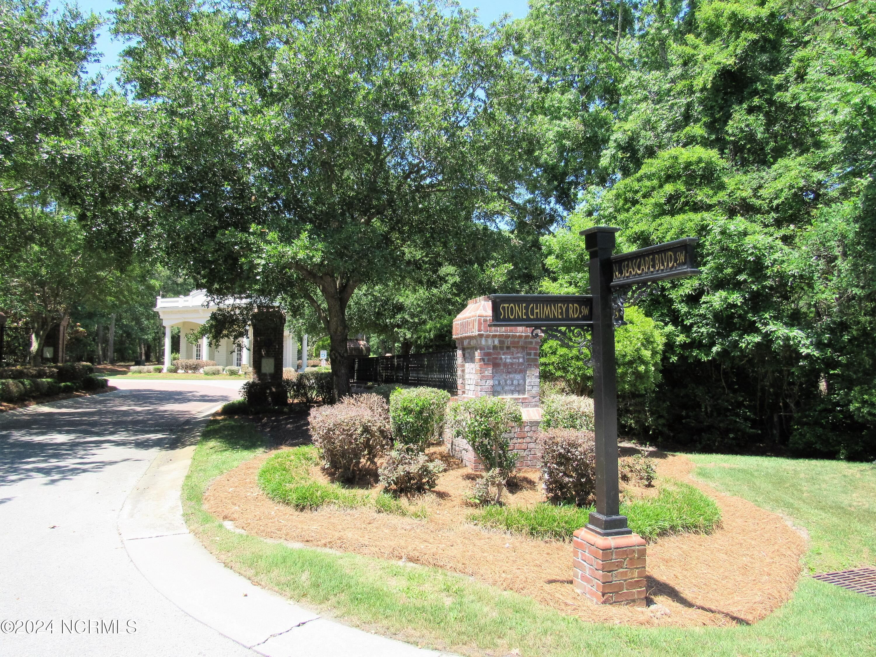 3828 Courtenay Drive Property Photo 98