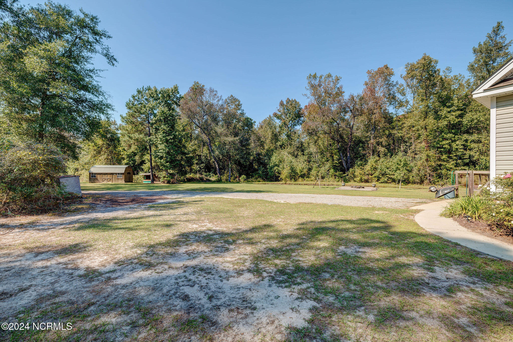 310 Meeks Creek Drive Property Photo 18