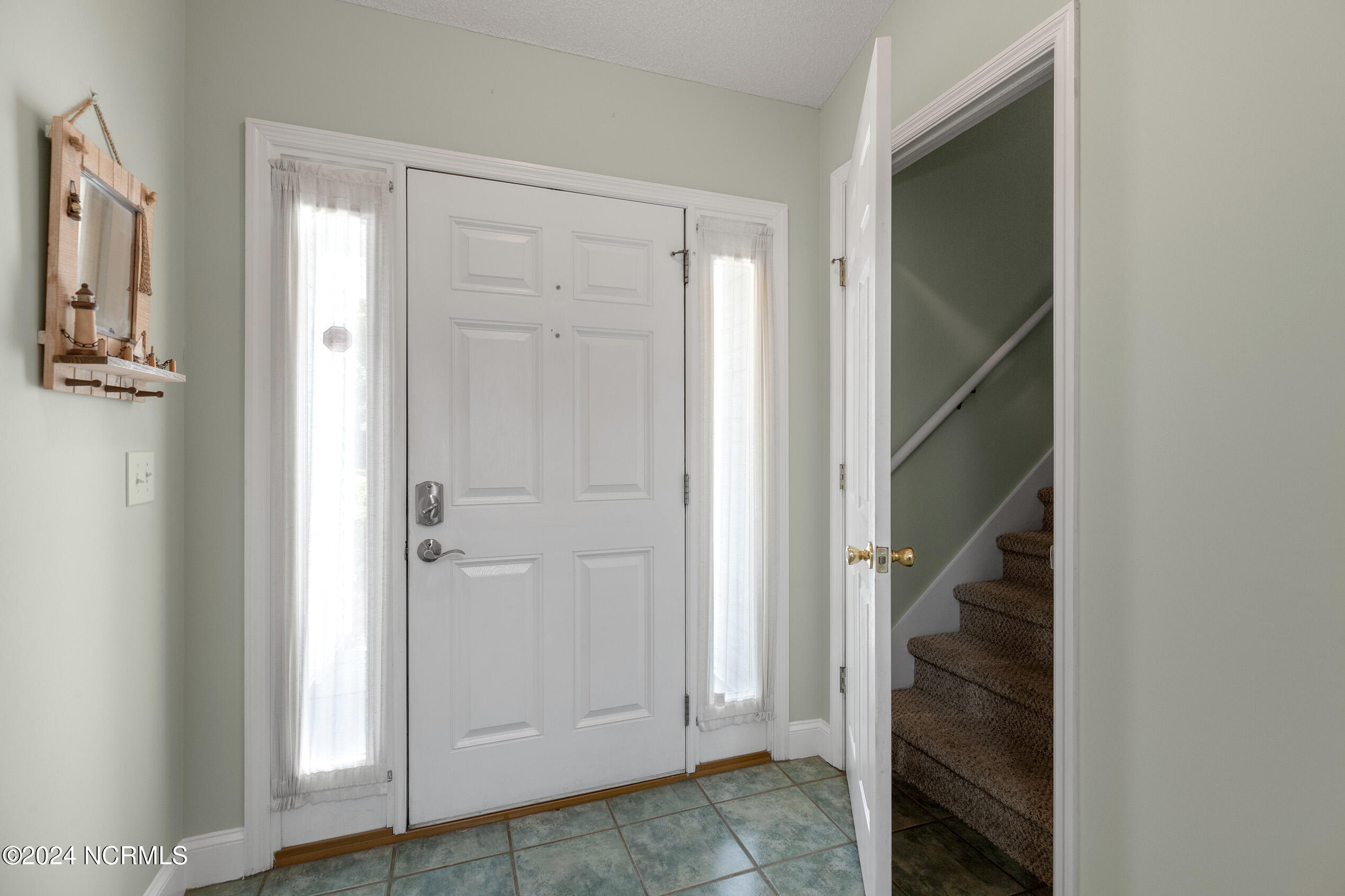 401 Beech Court Property Photo 4