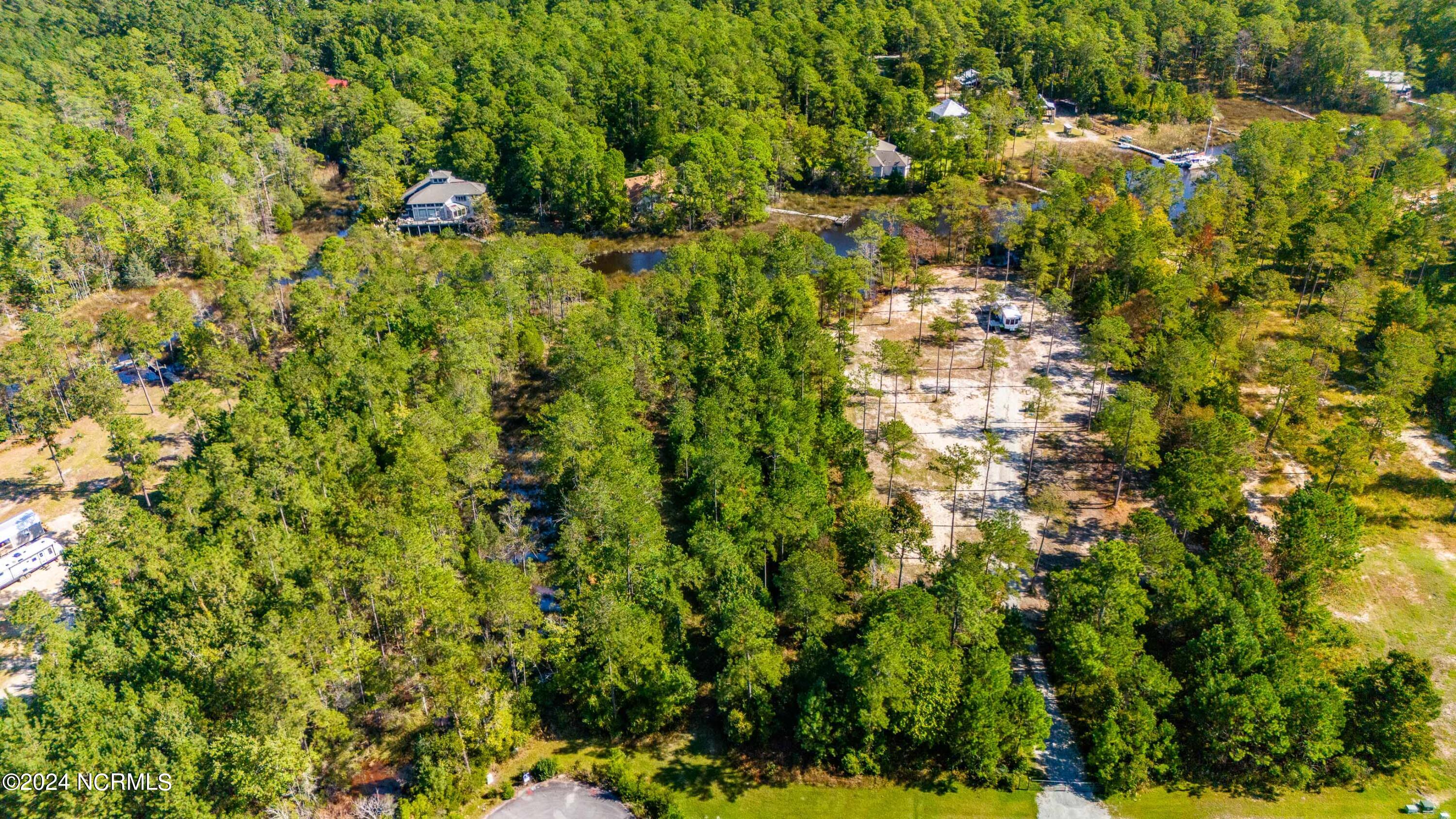 60 65 Pier Point Road N Property Photo 2