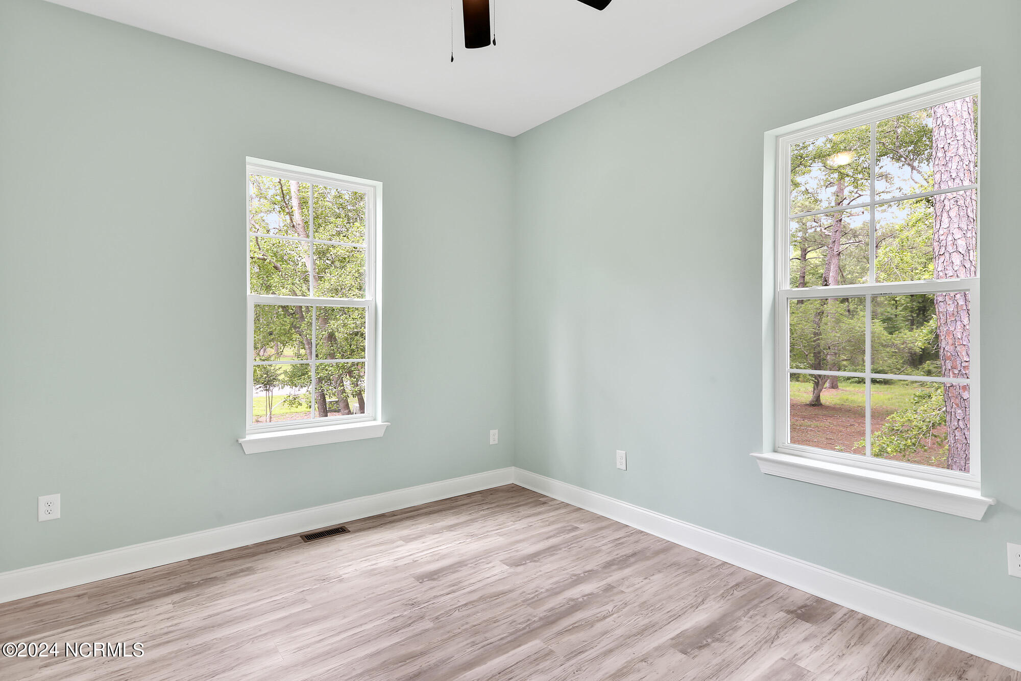 145 Eagle Court Property Photo 27