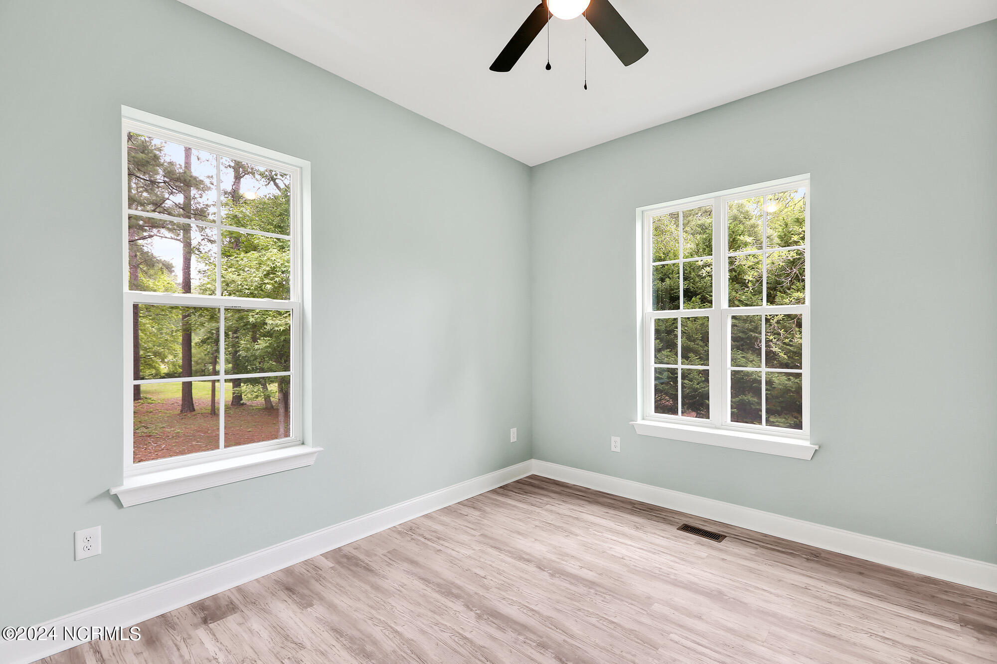 145 Eagle Court Property Photo 31