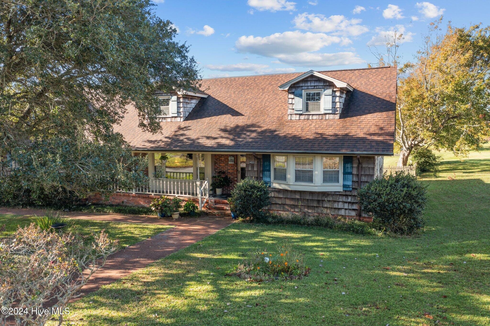 403 W Spring Street Property Photo 12