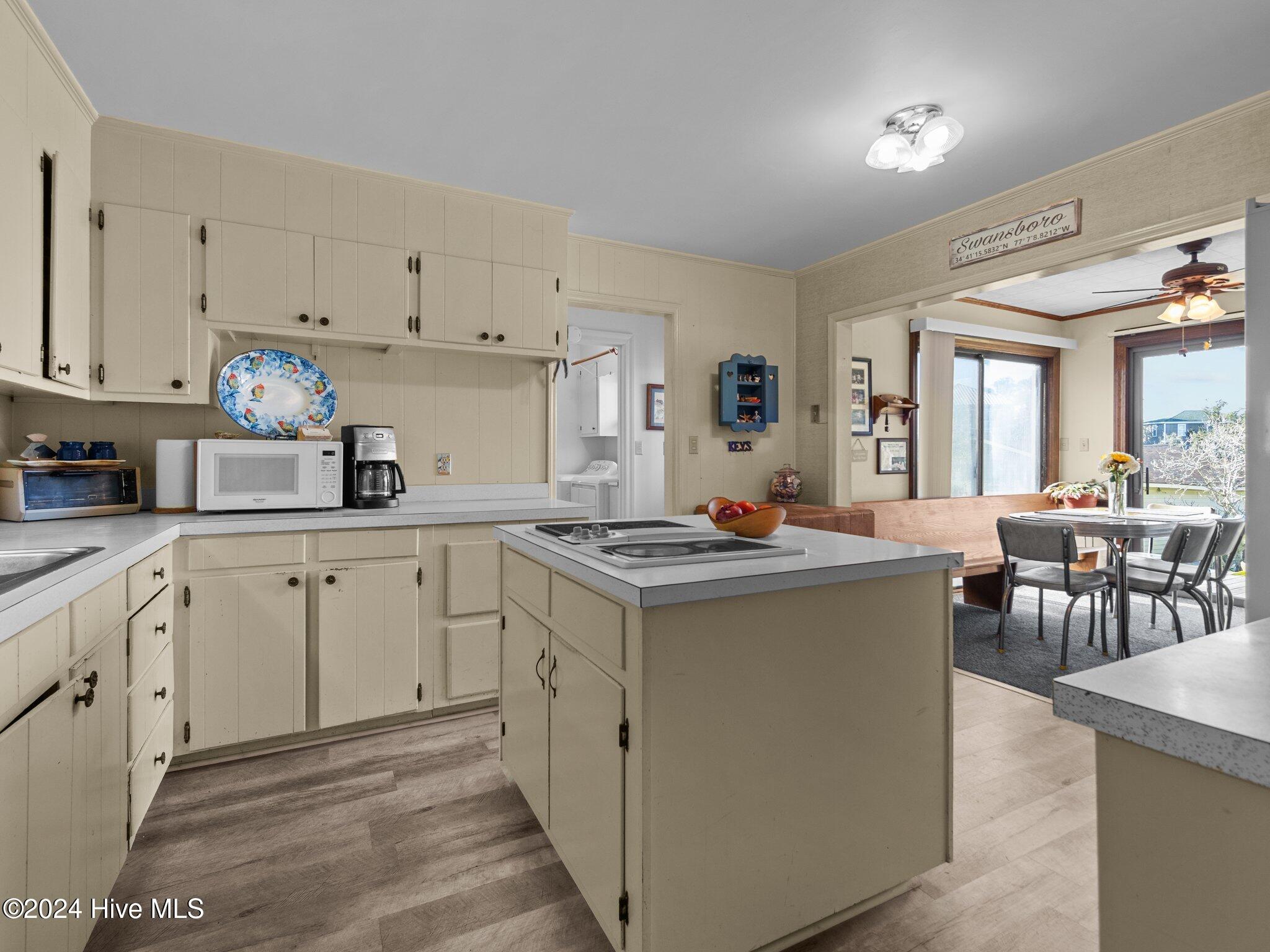 403 W Spring Street Property Photo 39