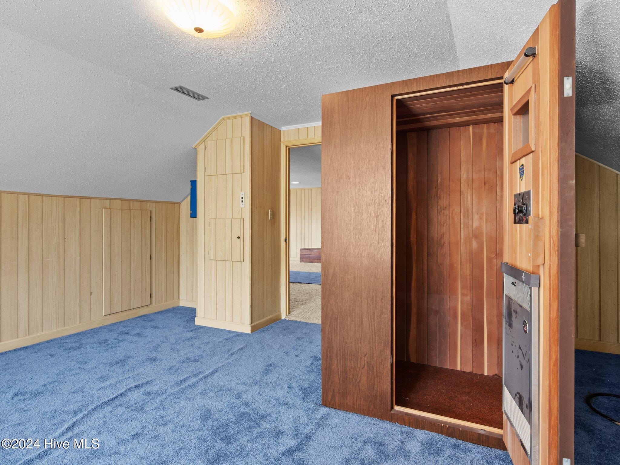 403 W Spring Street Property Photo 48