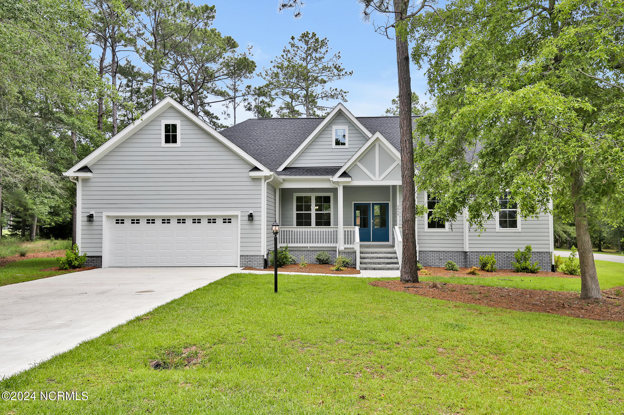 3040 E Fairway Circle SW Property Photo 1